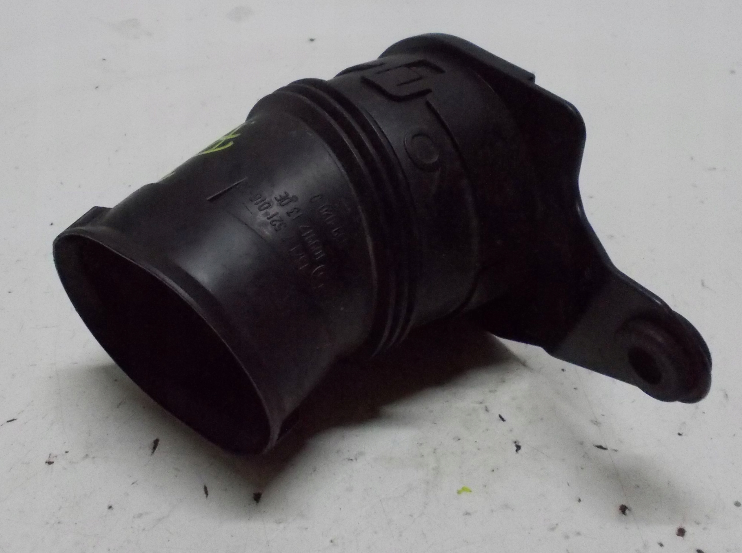 BMW E60 3.0 and pipe air hose 7521016