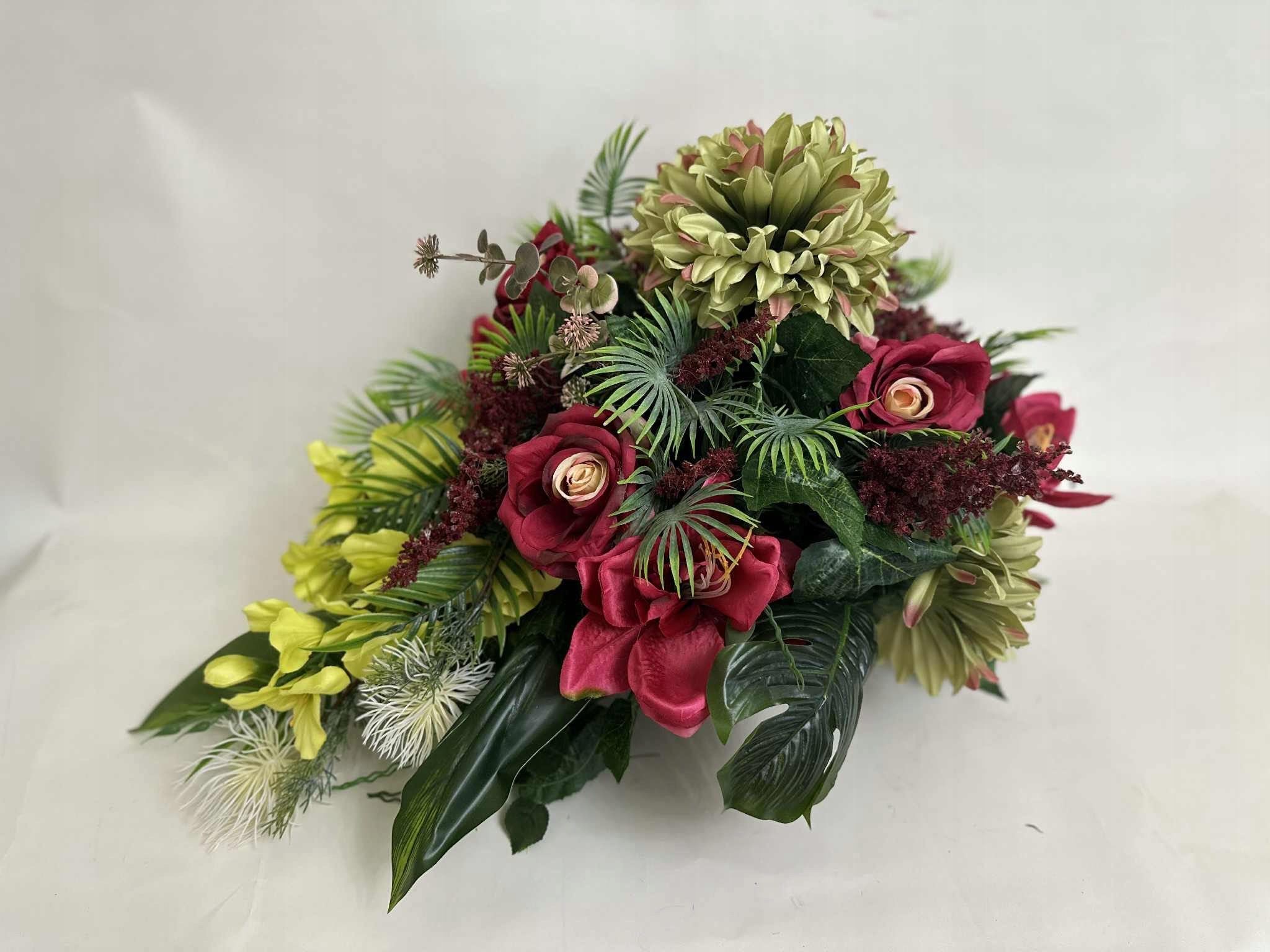 Kompozícia Kvety na hrob cintorín kytica kvetináč umelé kvety