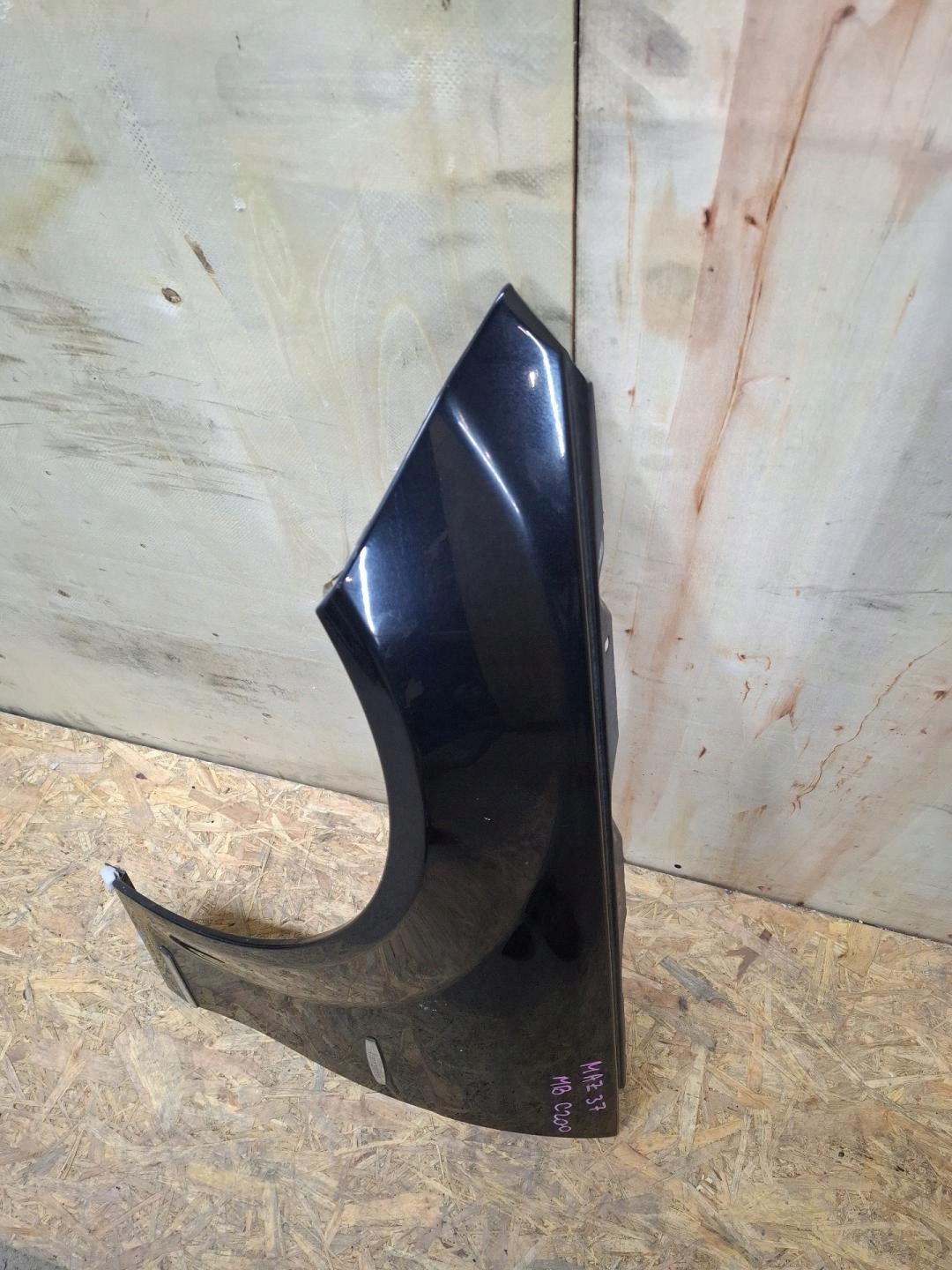fender front left side Mercedes-Benz C W204 2008