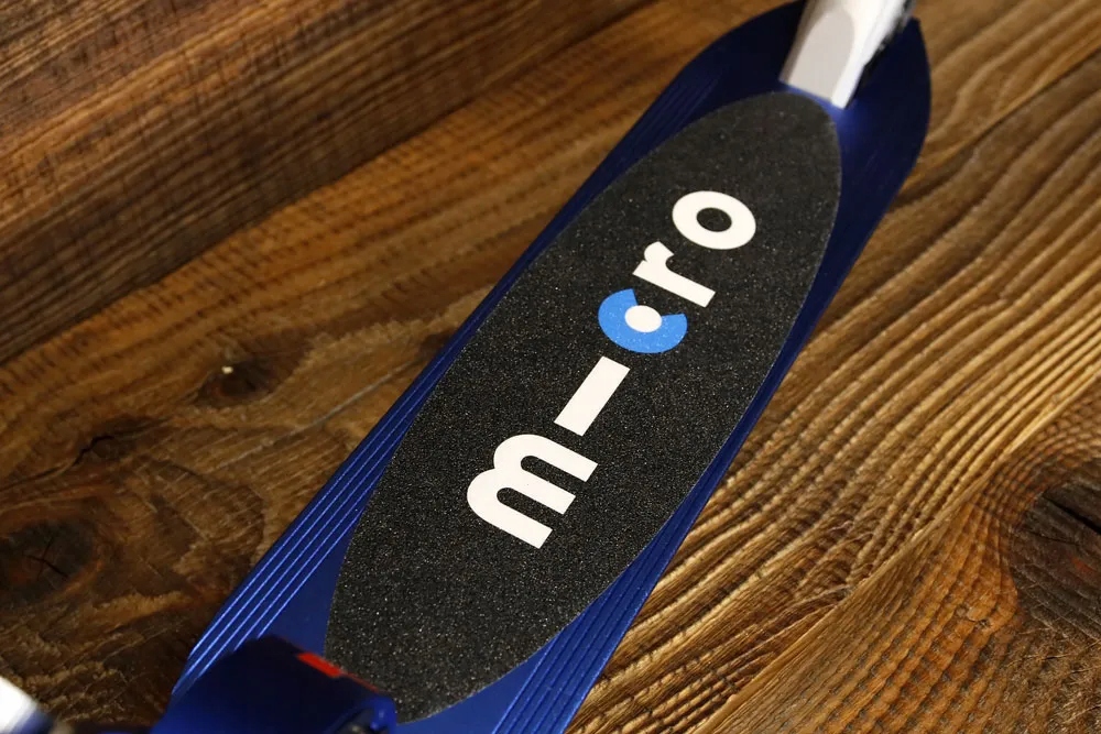 HULAJNOGA MICRO SPRITE LED SAPHIR BLUE SA0231 Wiek dziecka 5 lat +