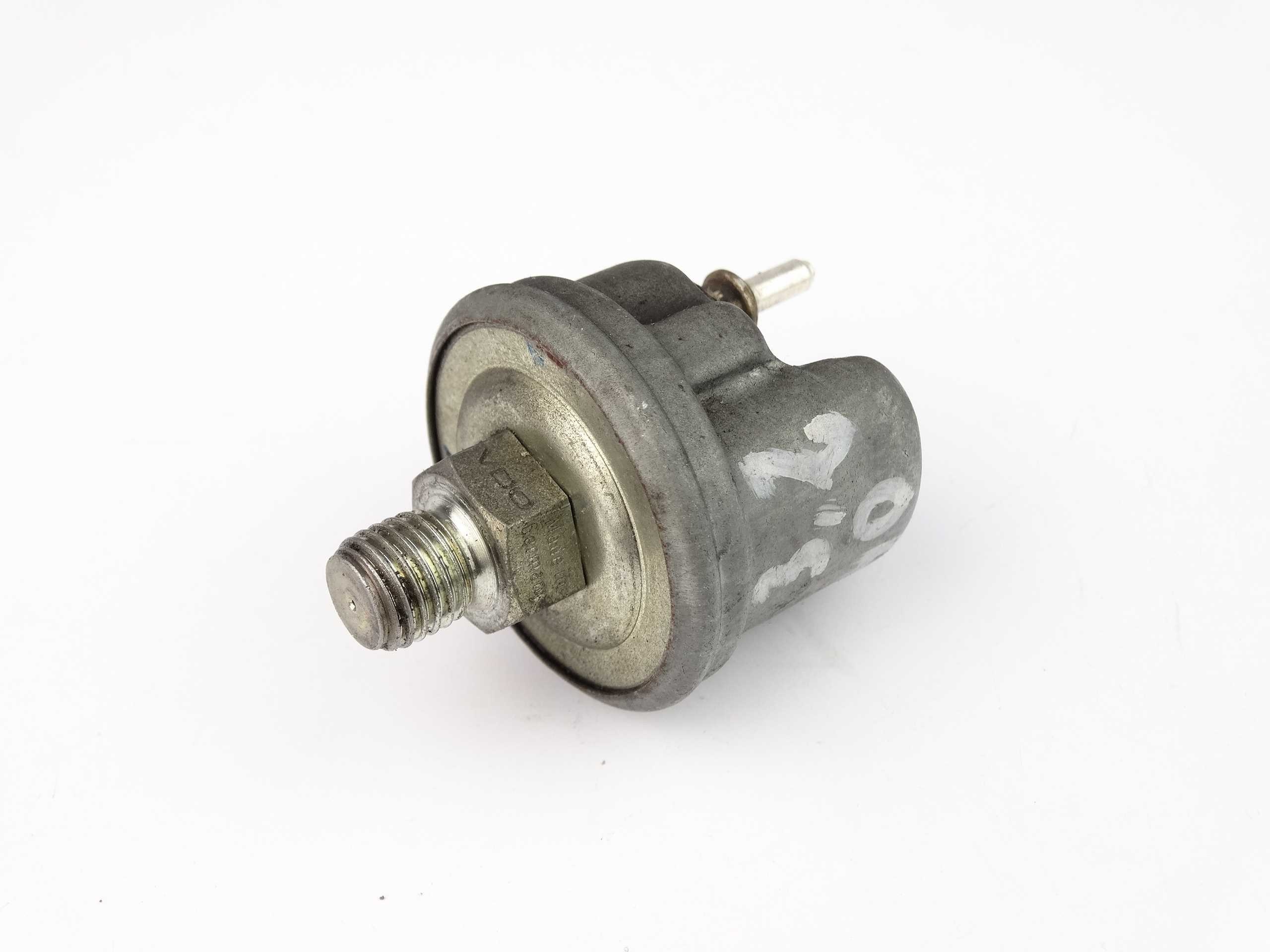 Mercedes W140 W203 W210 CZUJNIK CIŚNIENIA OLEJU 1 PIN A0065429417 Producent części Mercedes-Benz OE