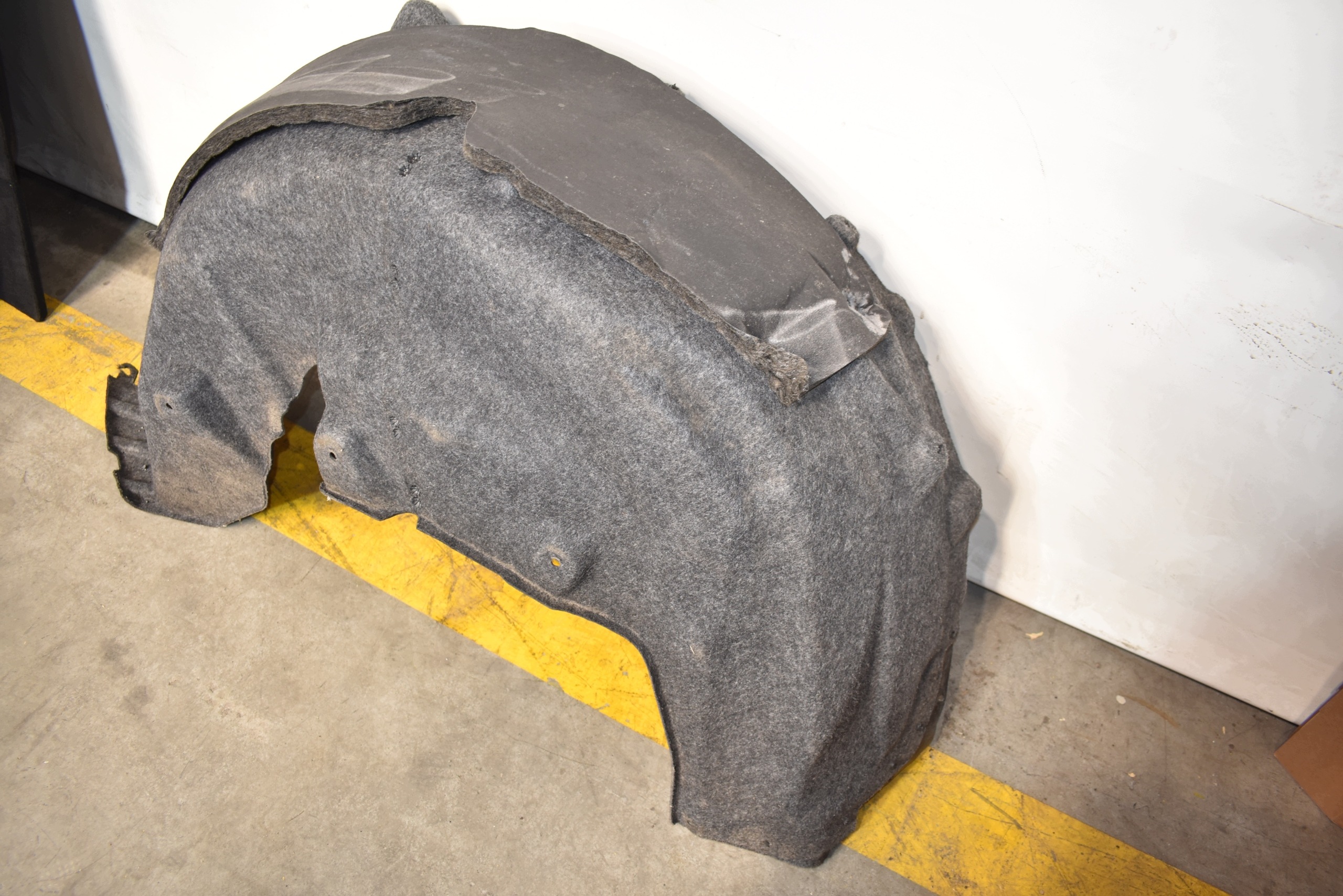 IDEALNE mudguard rear part rear. left MERCEDES GLS X167 1