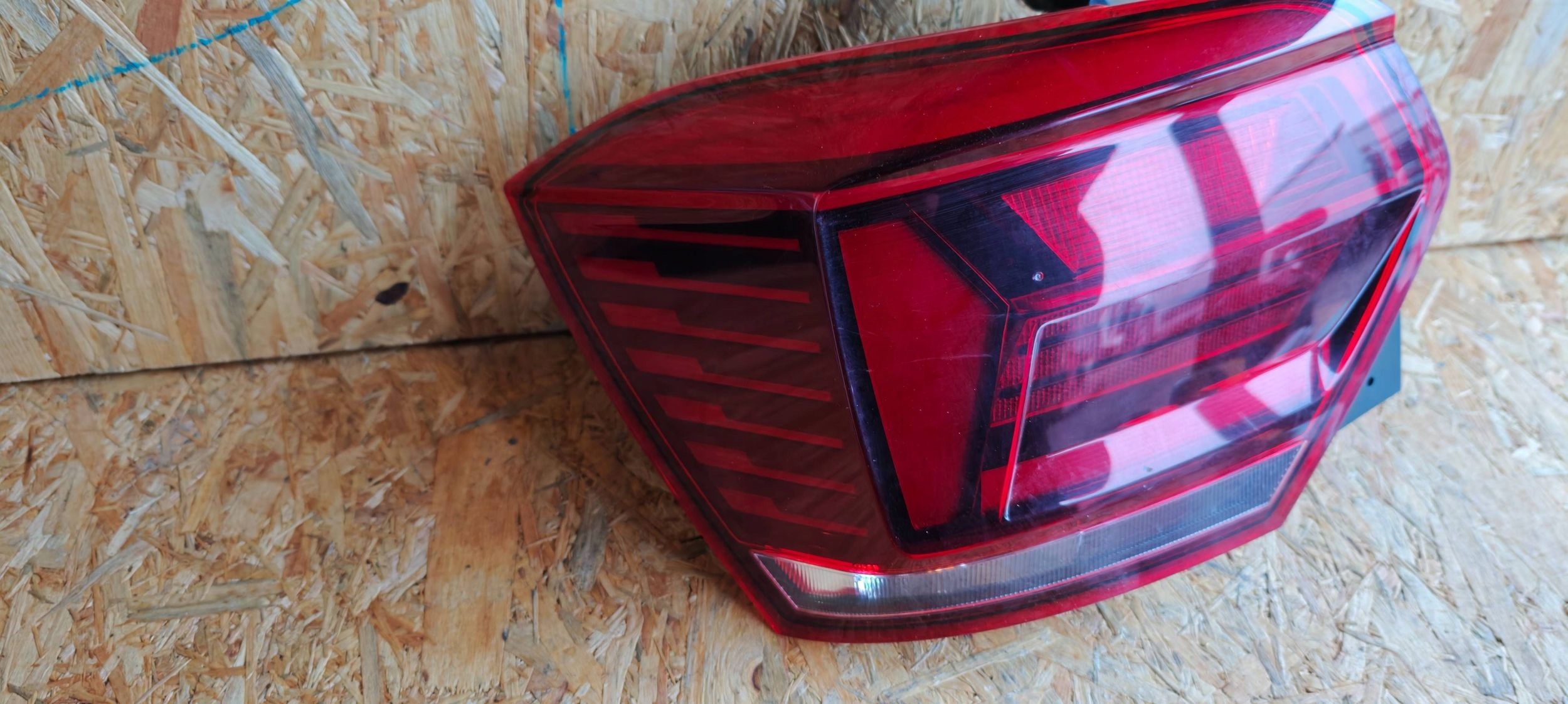 light rear rear part side left Volkswagen Polo VI 2G0945095B