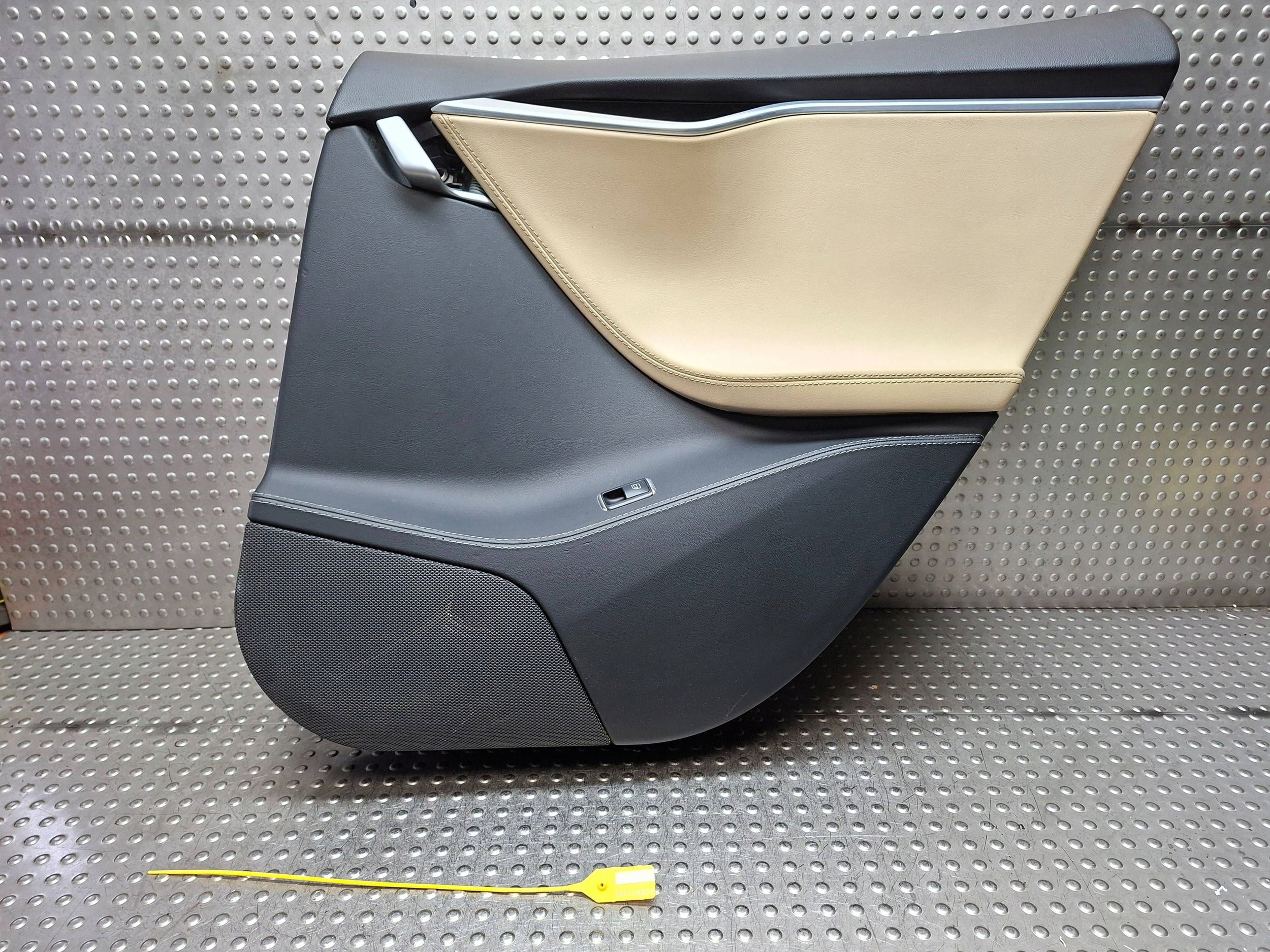 upholstery door side rear part right TESLA MODEL S LIFT 16-21 EU
