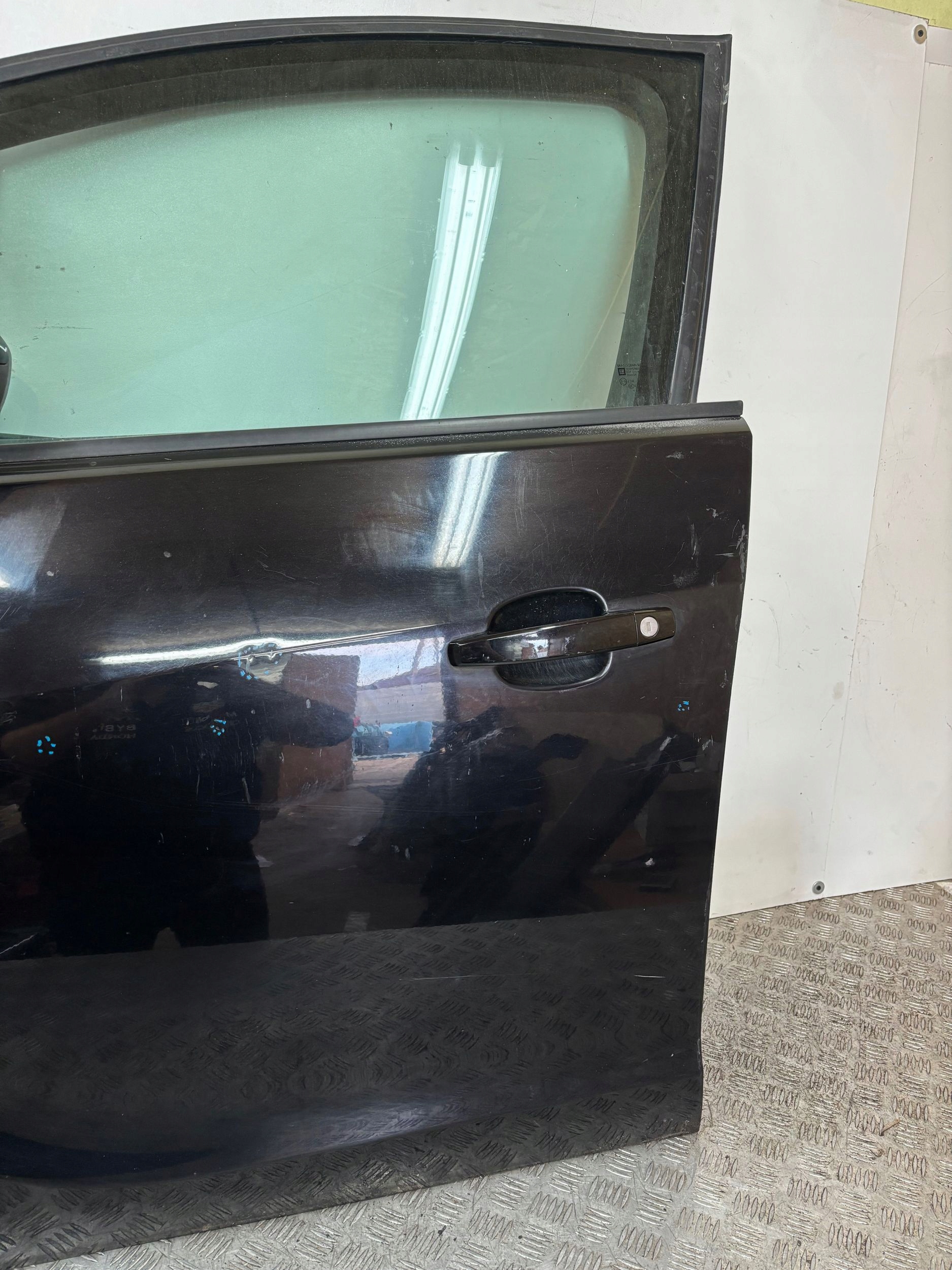 dveře předek přední levé OPEL MERIVA B