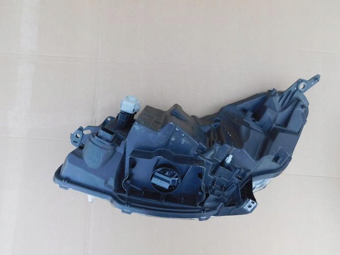 PEUGEOT 508 FULL LED LIFT 14- reflektor prawy Typ samochodu Samochody osobowe