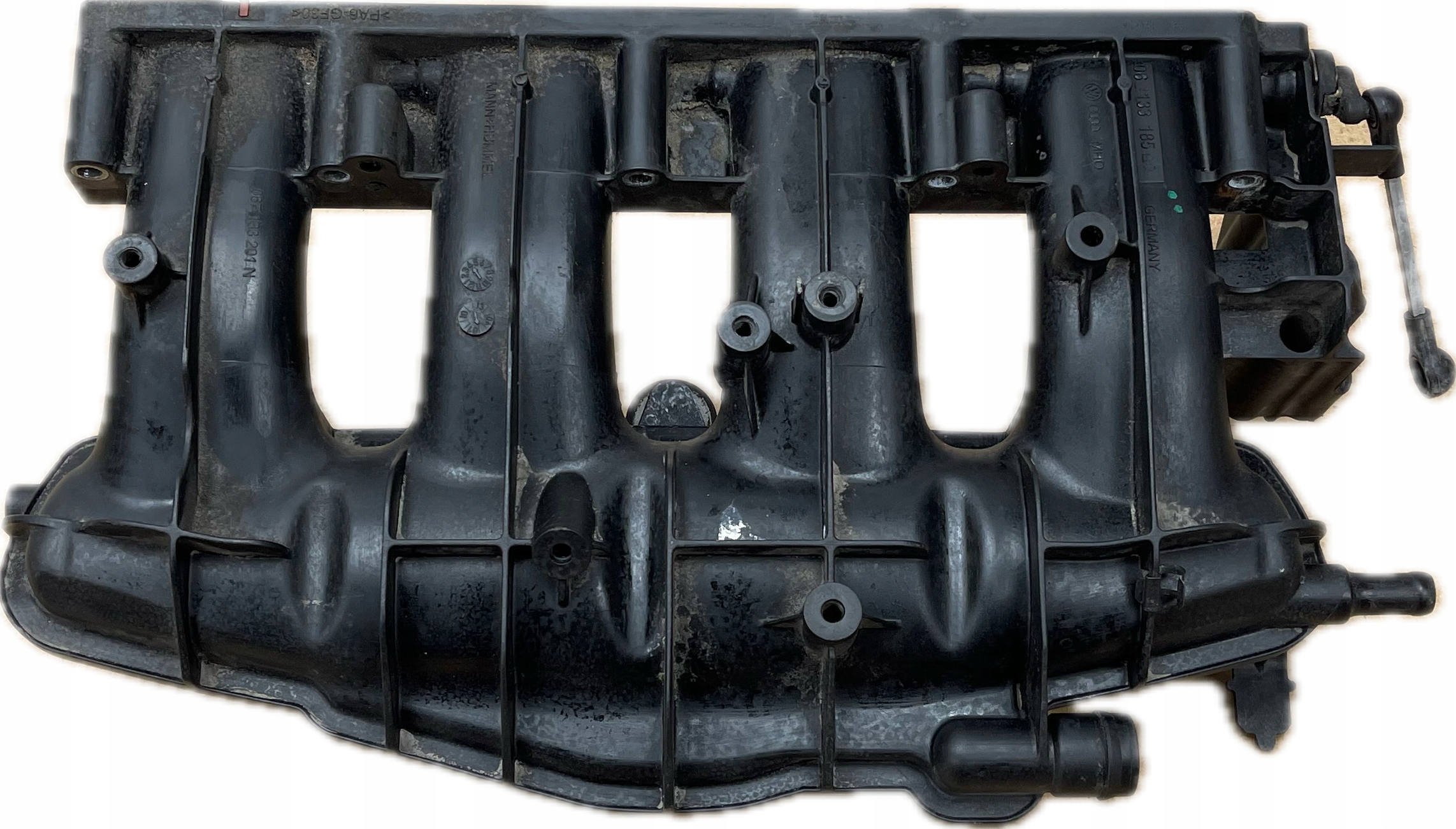 VW AUDI 2.0 TSI TFSI intake manifold 06F133192D