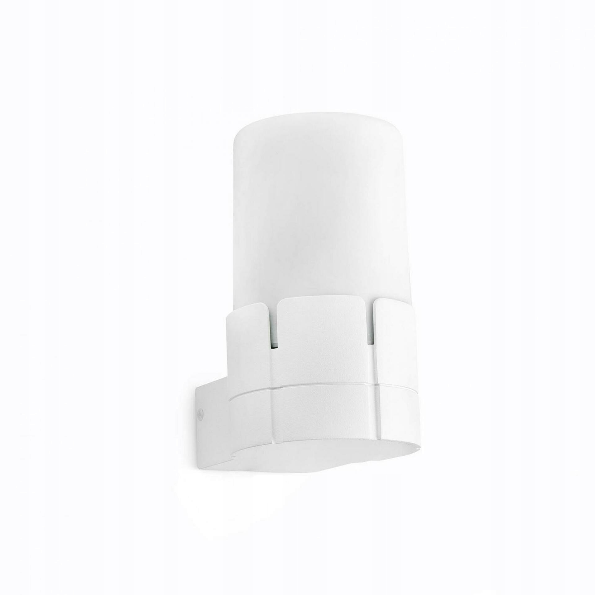 Faro Tram nástěnná lampa bílá, IP44, E27, moderní, exteriér/interiér