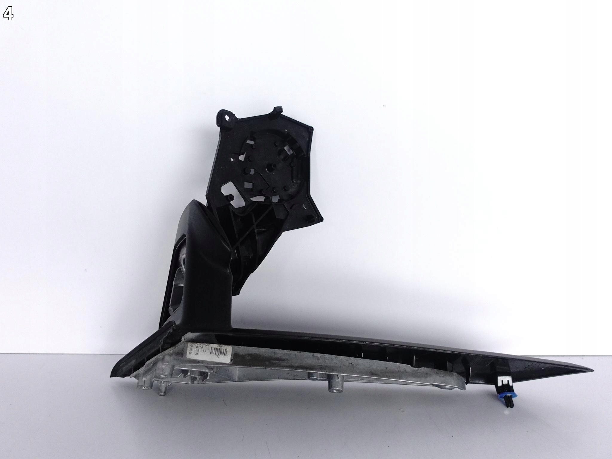 BMW 2 F46 GRAN TOURER 15-22 LCI arm support mirror left