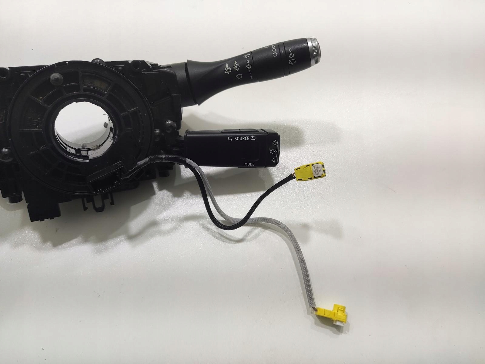 steering wheel levers and controls ring RENAULT CAPTUR II 2019-2024 255672748R