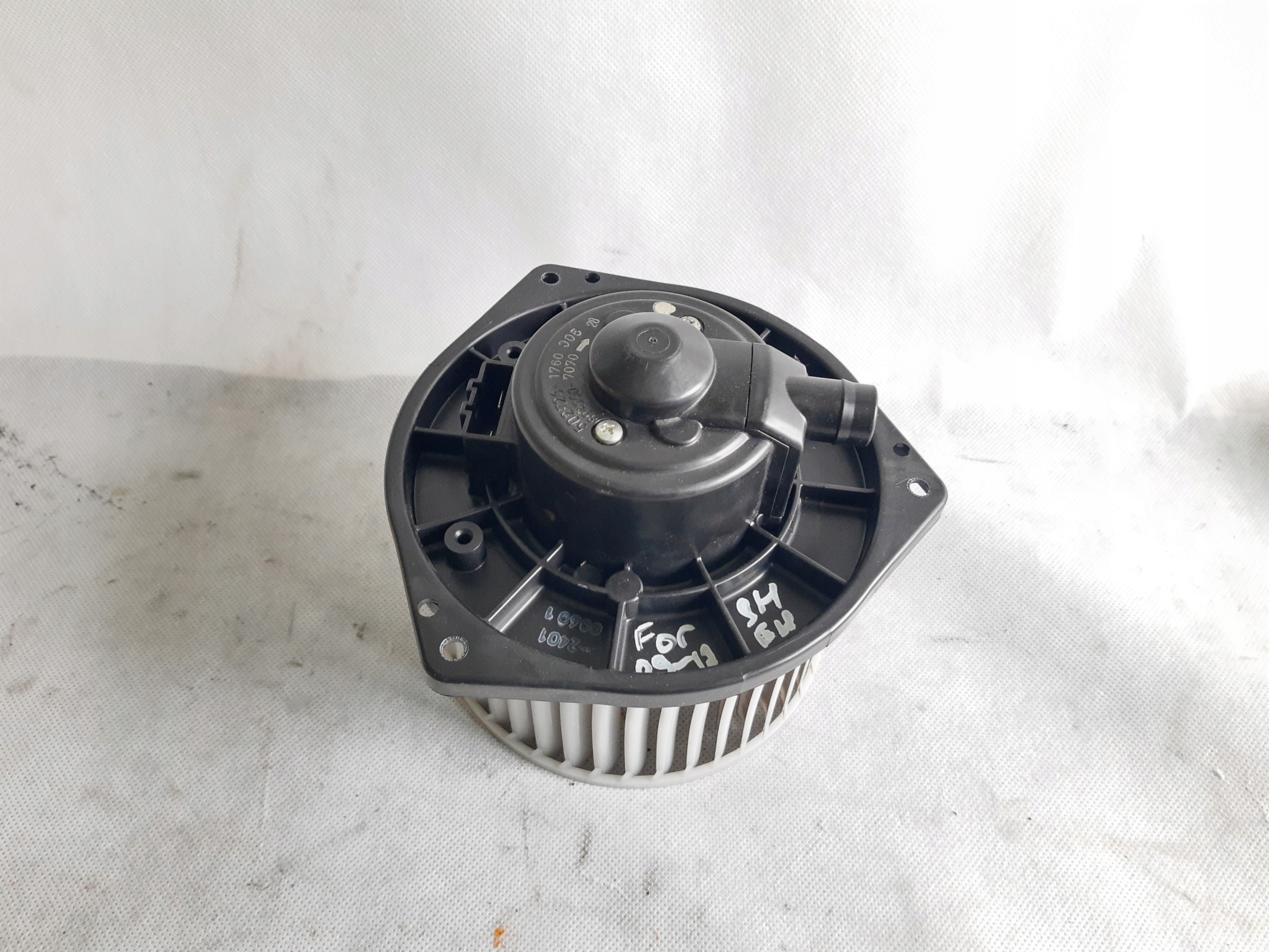 SUBARU FORESTER SH III 09 12 WENTYLATOR EUROPA