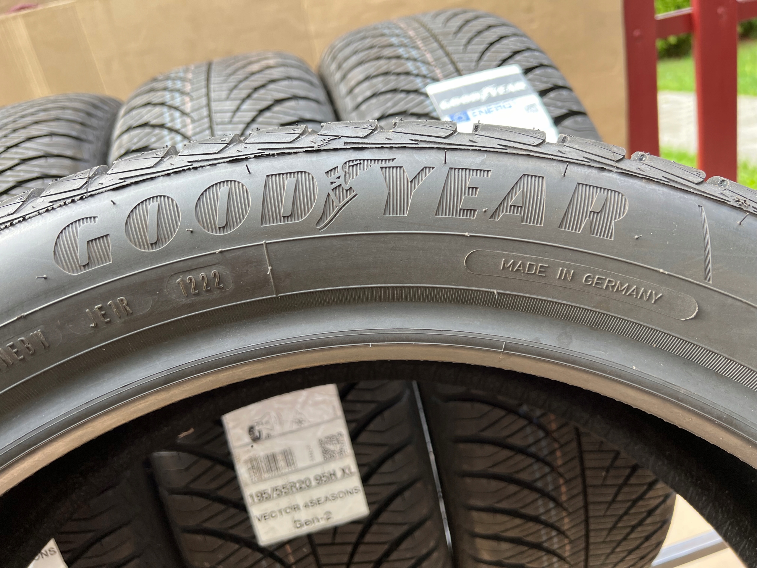 Opony Goodyear Vector4Season 195/55R20 95H XL 2022 Profil opony 55