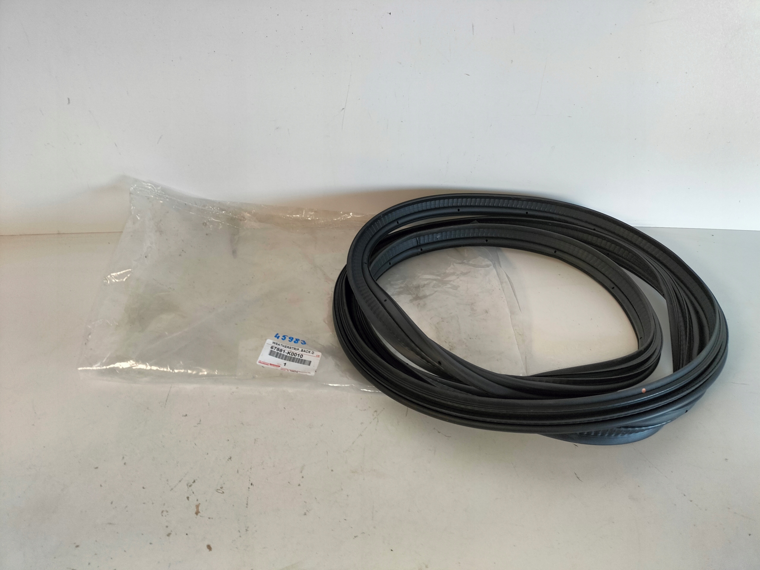 gasket bonnet boot rear part TOYOTA YARIS 4 IV 20