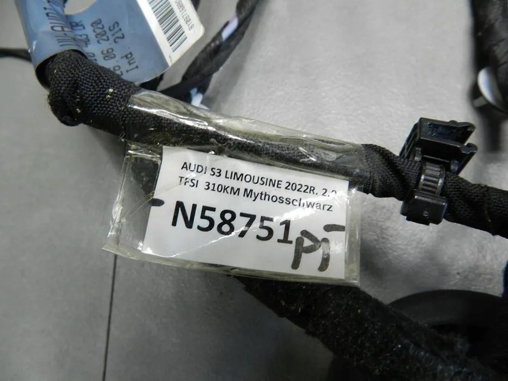 Audi S3 A3 8Y bundle door right rear part 8Y0971688Q