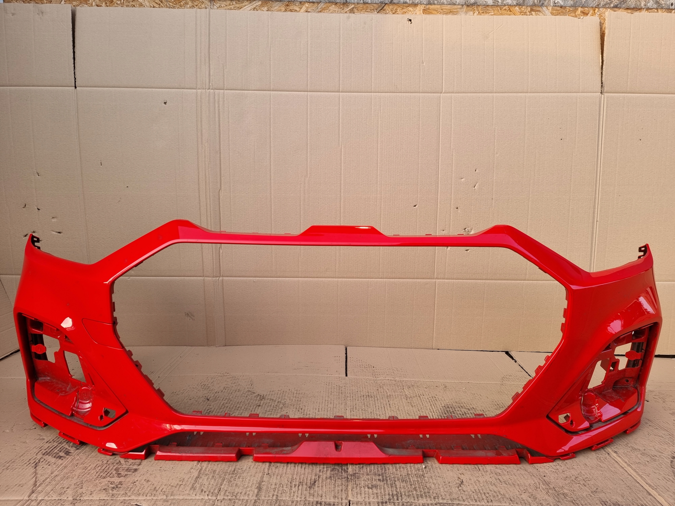 AUDI A1 II БАМПЕР ПЕРЕДНІЙ2a