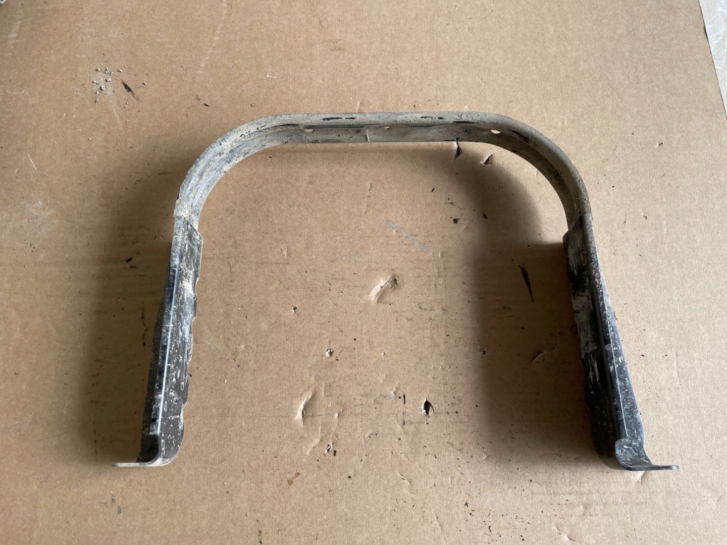 OBEJMA MOCOWANIE ZBIORNIKA PALIWA SPRINTER 910