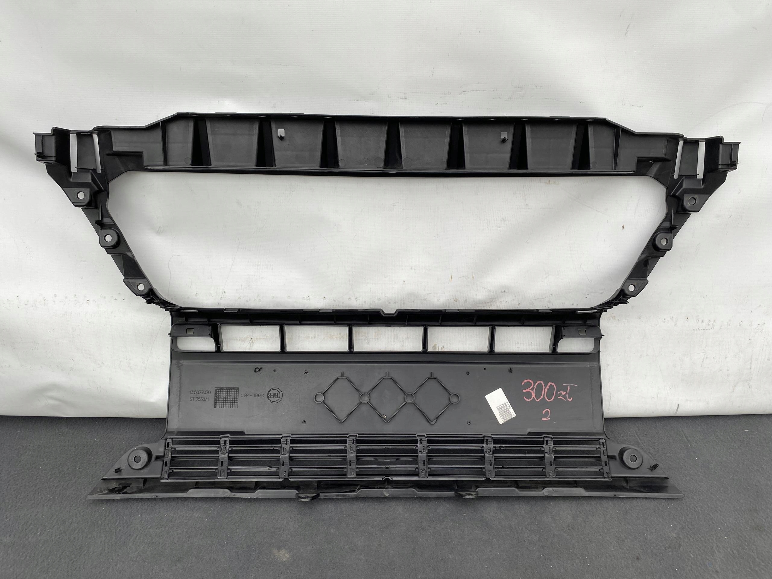 DUCATO BOXER JUMPER 14- mitte der Stoßstange vorne 1315077070 schwarzer