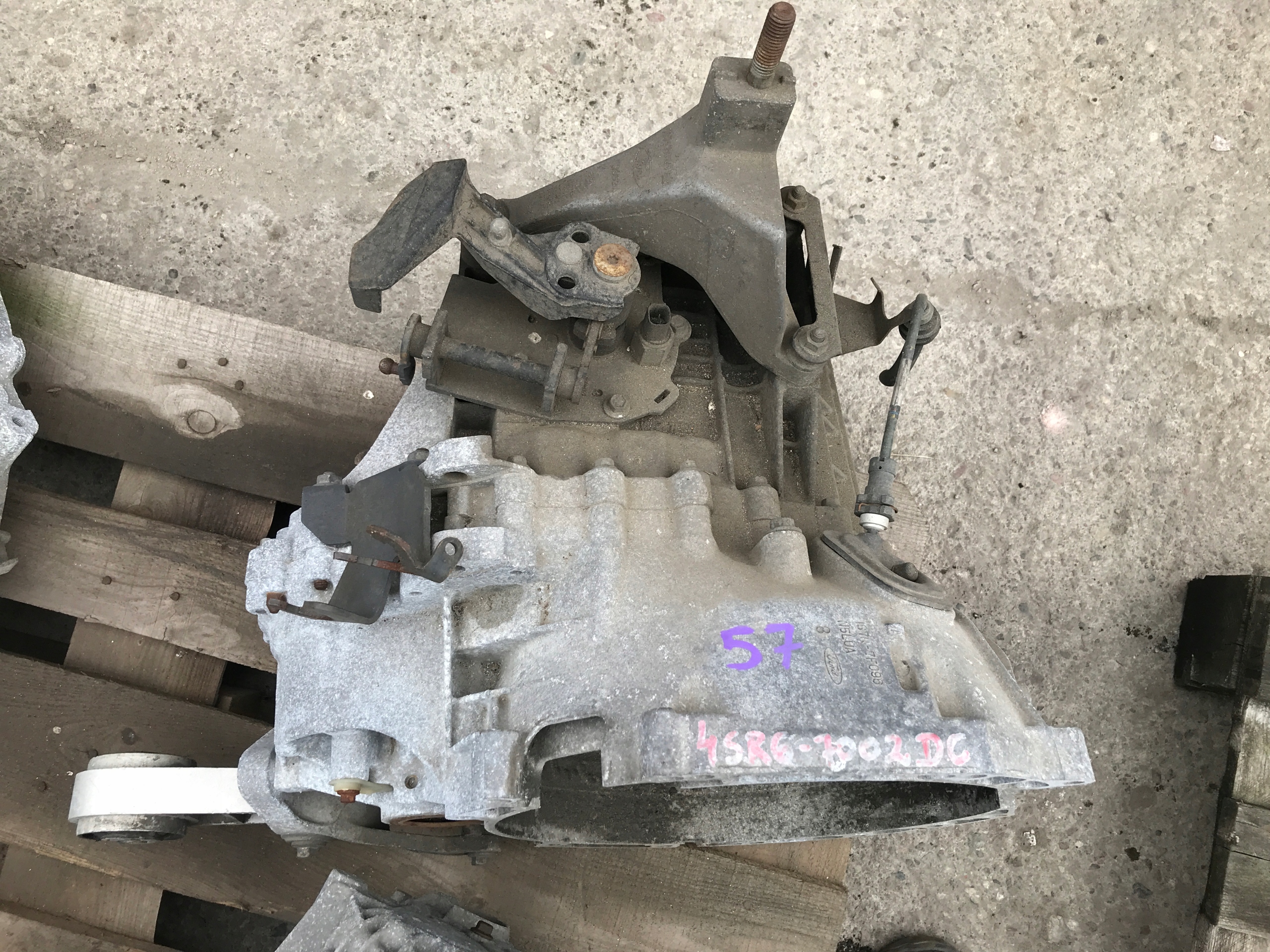 FORD MONDEO MK3 акпп 4S7R 7002 DC 57