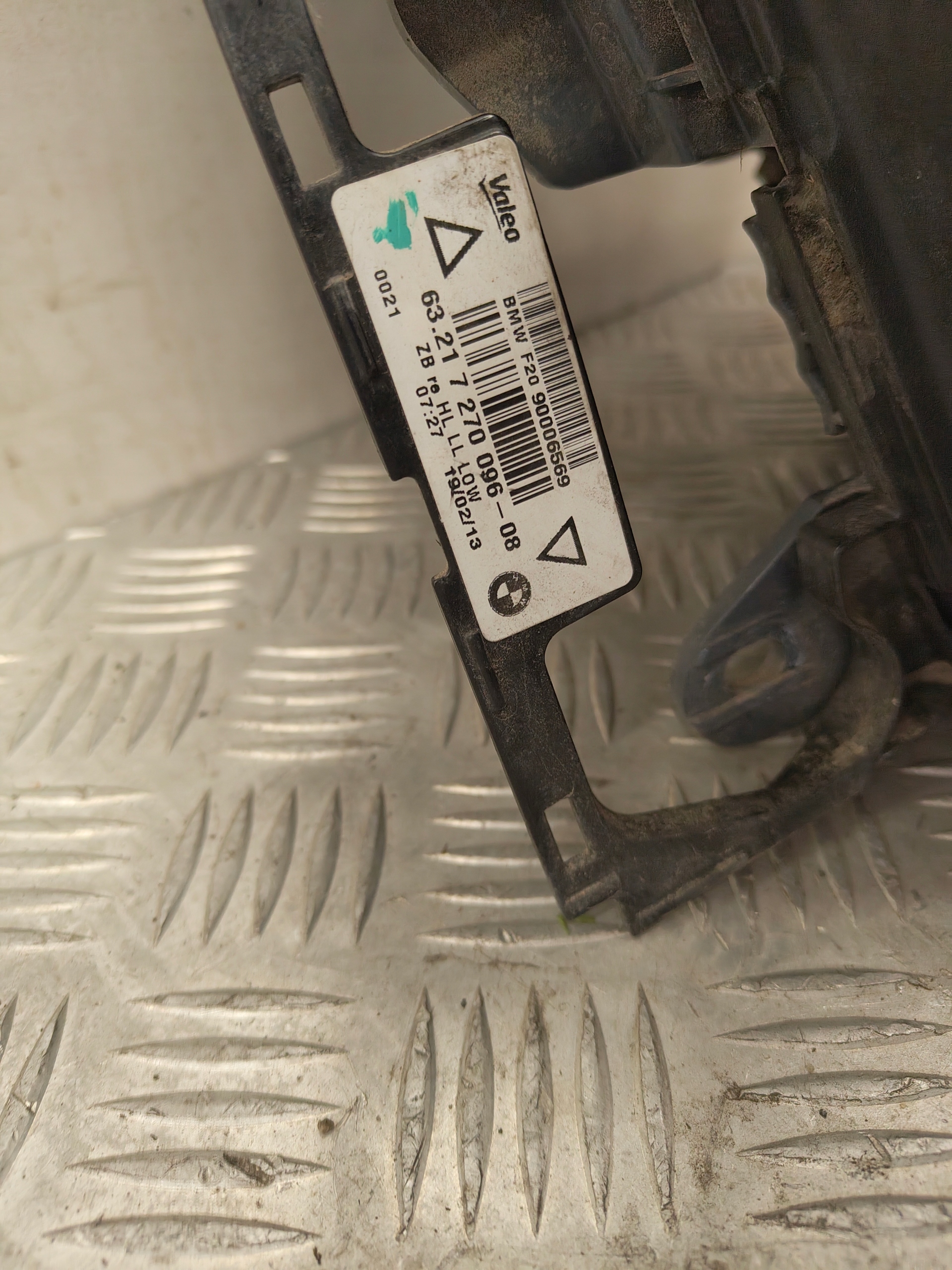 BMW 1 F20 light right rear part rear 7270096