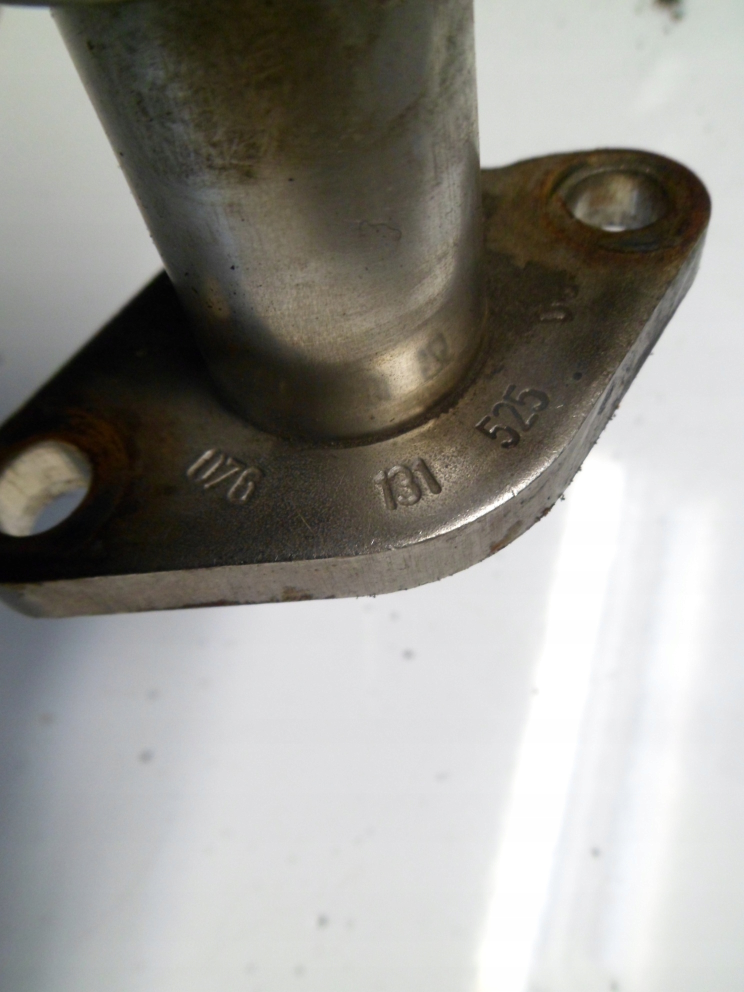 VW CRAFTER 2.5 TDI hose EGR 076131525