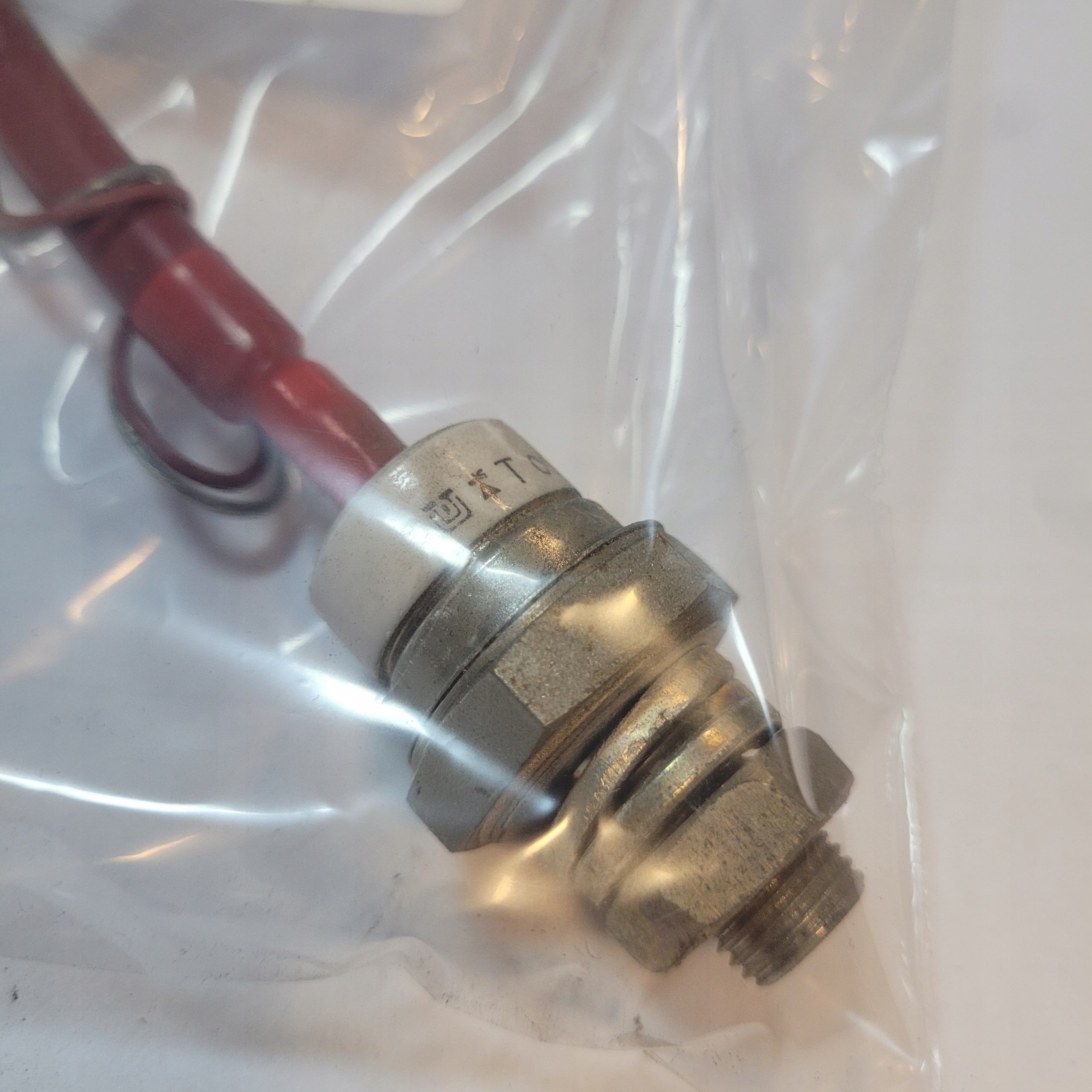 Tyrystor T 00-40-14-5P UNITRA Kod producenta T 00-40-14-5P