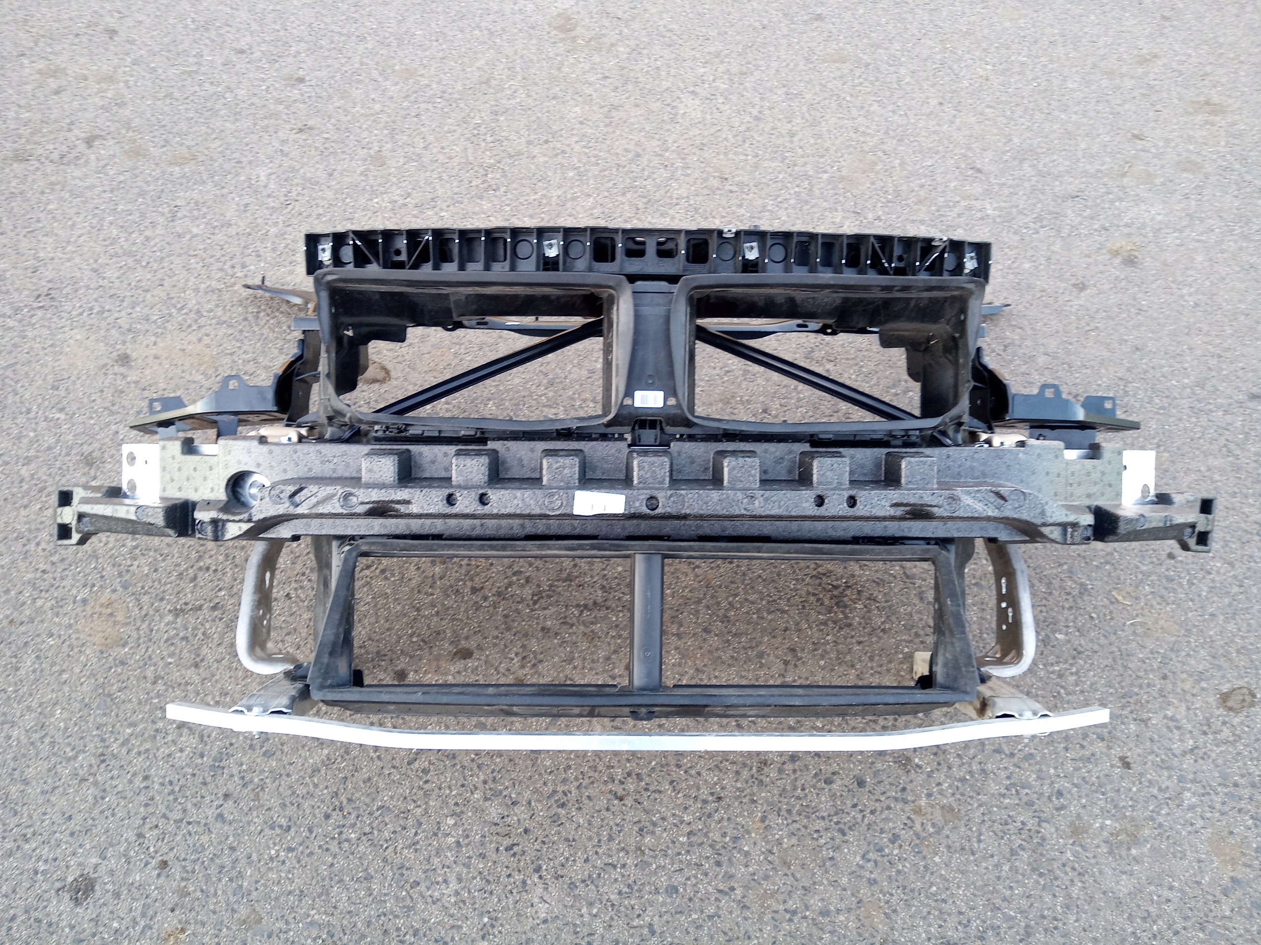 BMW X1 F48 PAS PRZEDNI WZMOCNIENIE CZOŁOWE BELKA