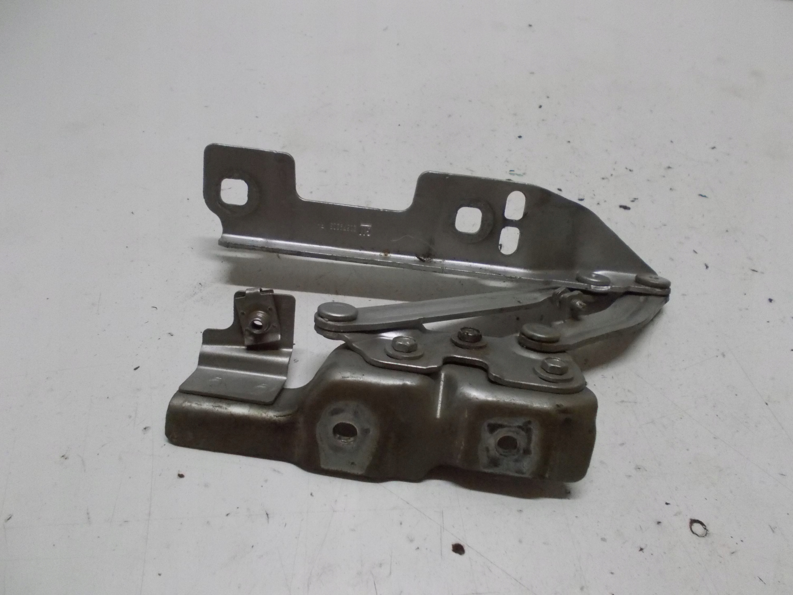 OPEL ASTRA J 14R hinge bonnets left 20879203