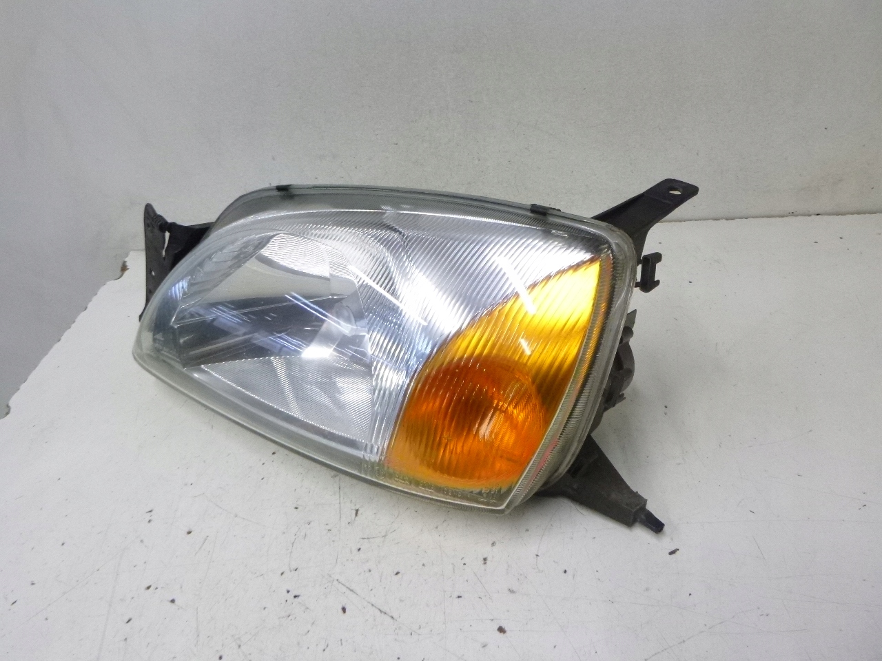 light front Ford Fiesta IV 4 Lift 2001r.
