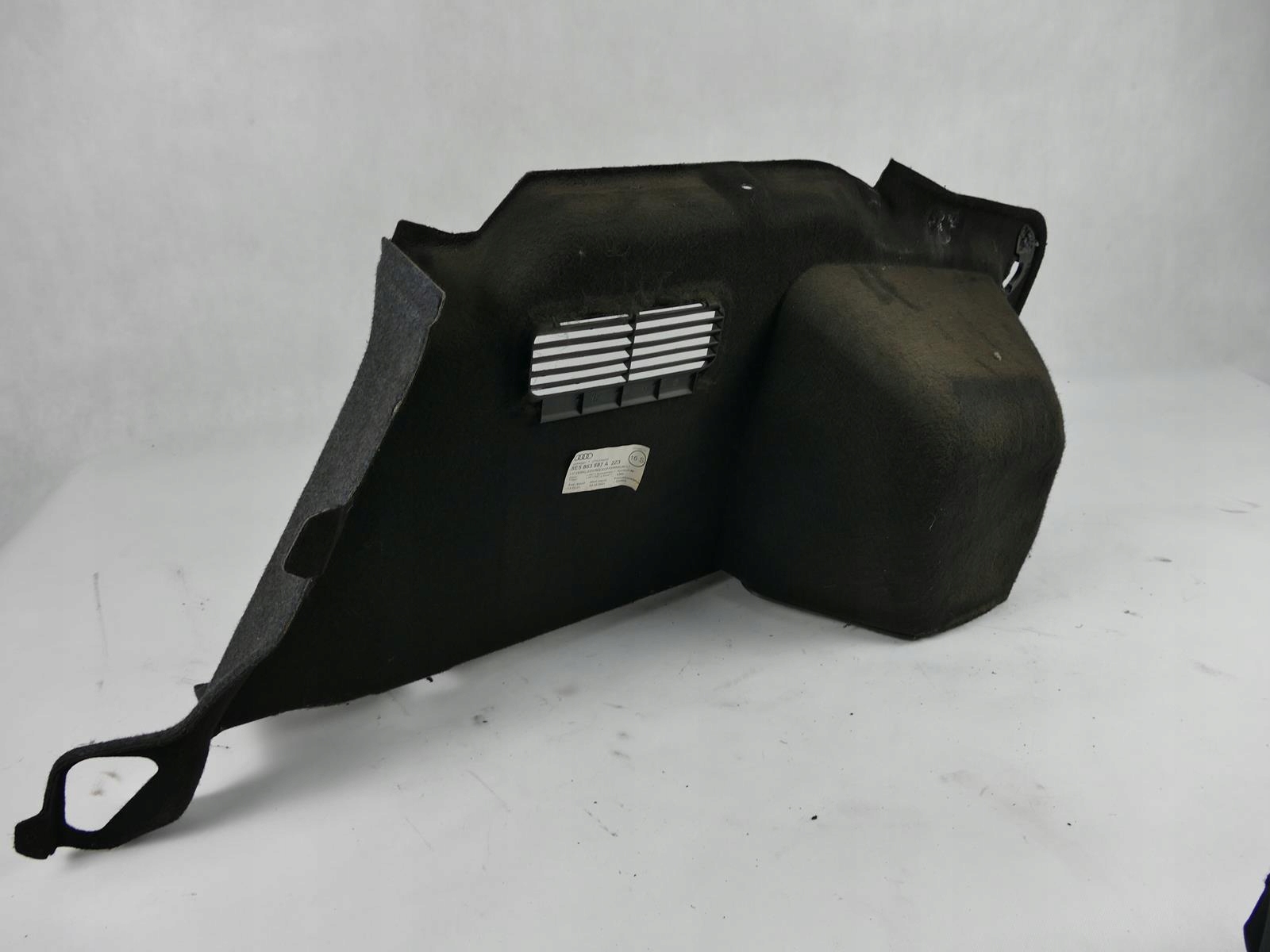 AUDI A4 B6 sedan boot upholstery left rear part