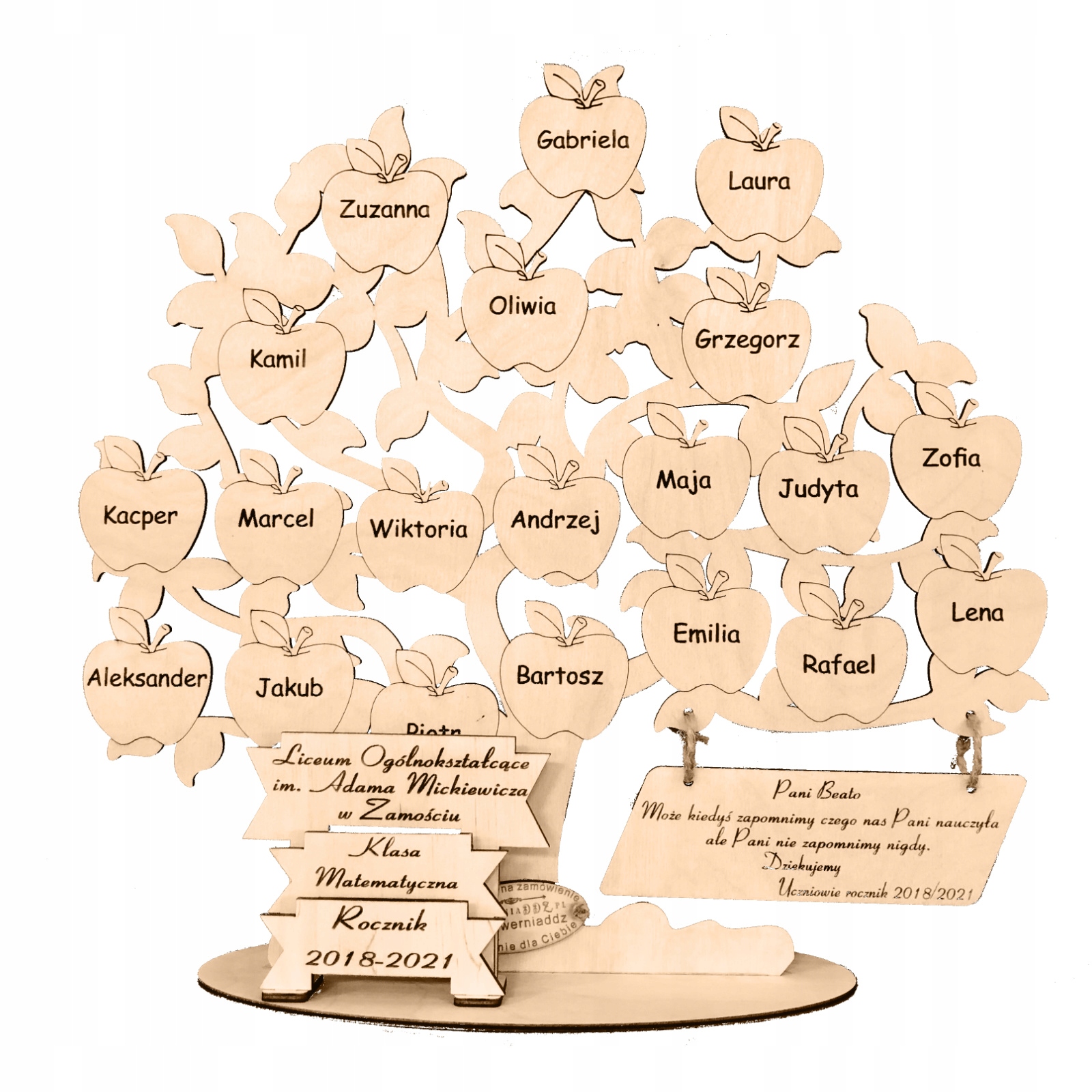 Konec školního roku – gravírovaný stromek jména