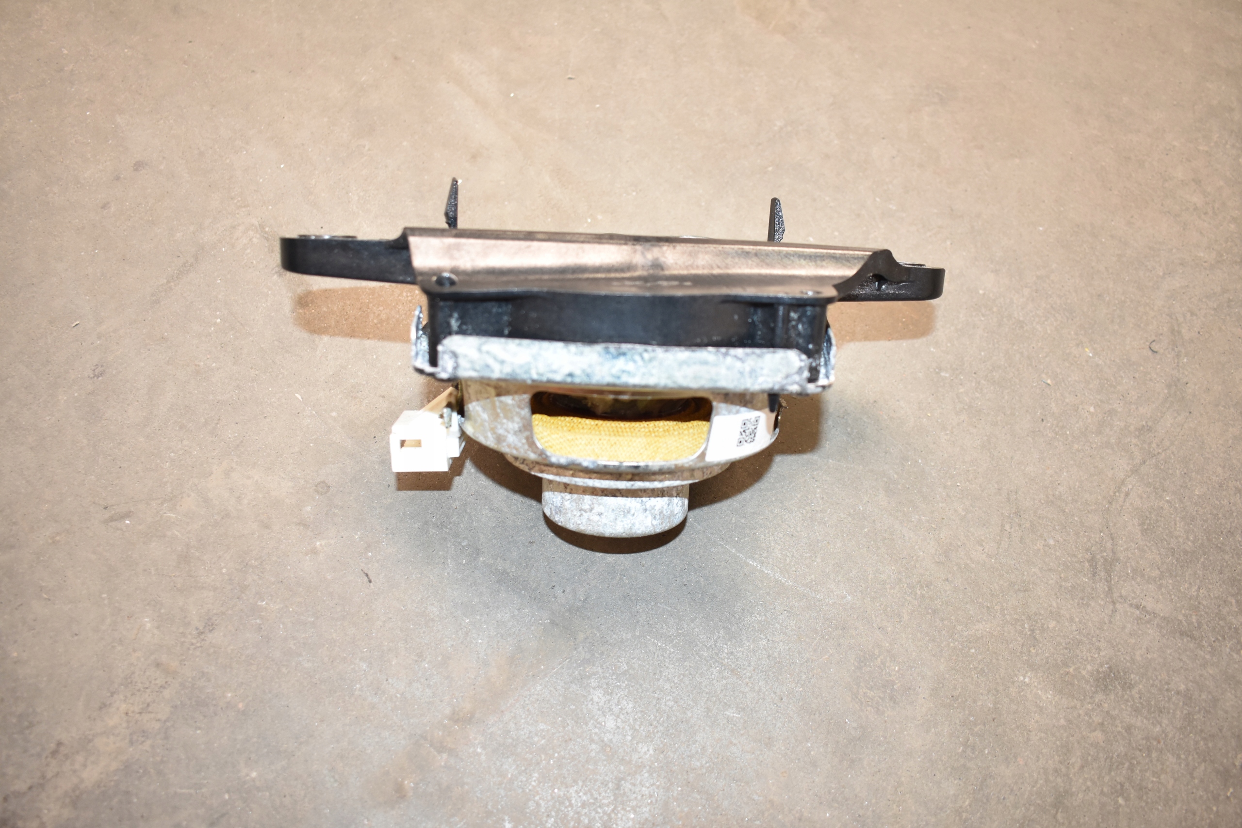 IDEALNY speaker BOSE PORSCHE 718 1