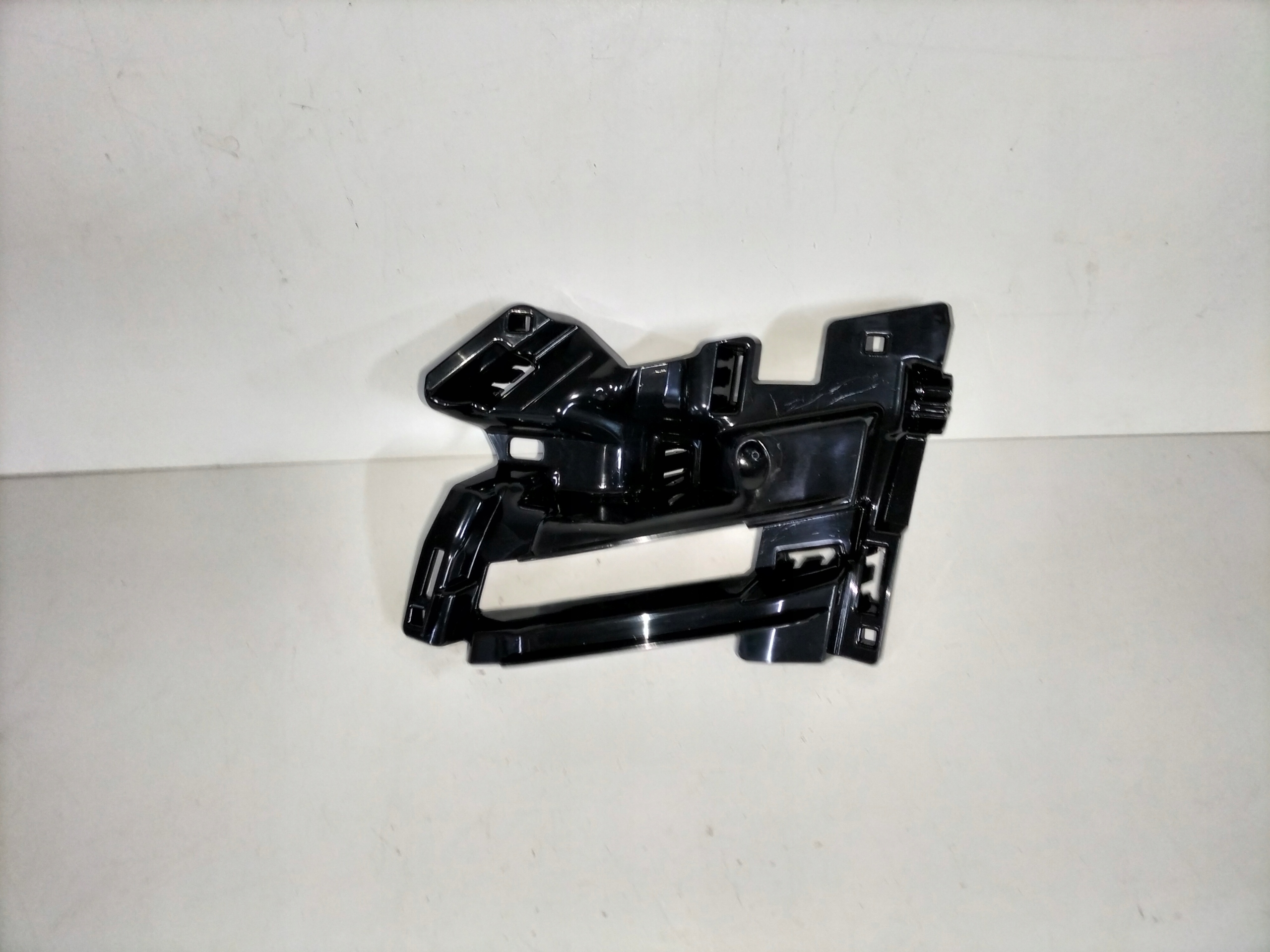 support holder of a bumper front right SKODA KODIAQ 16- below atrape