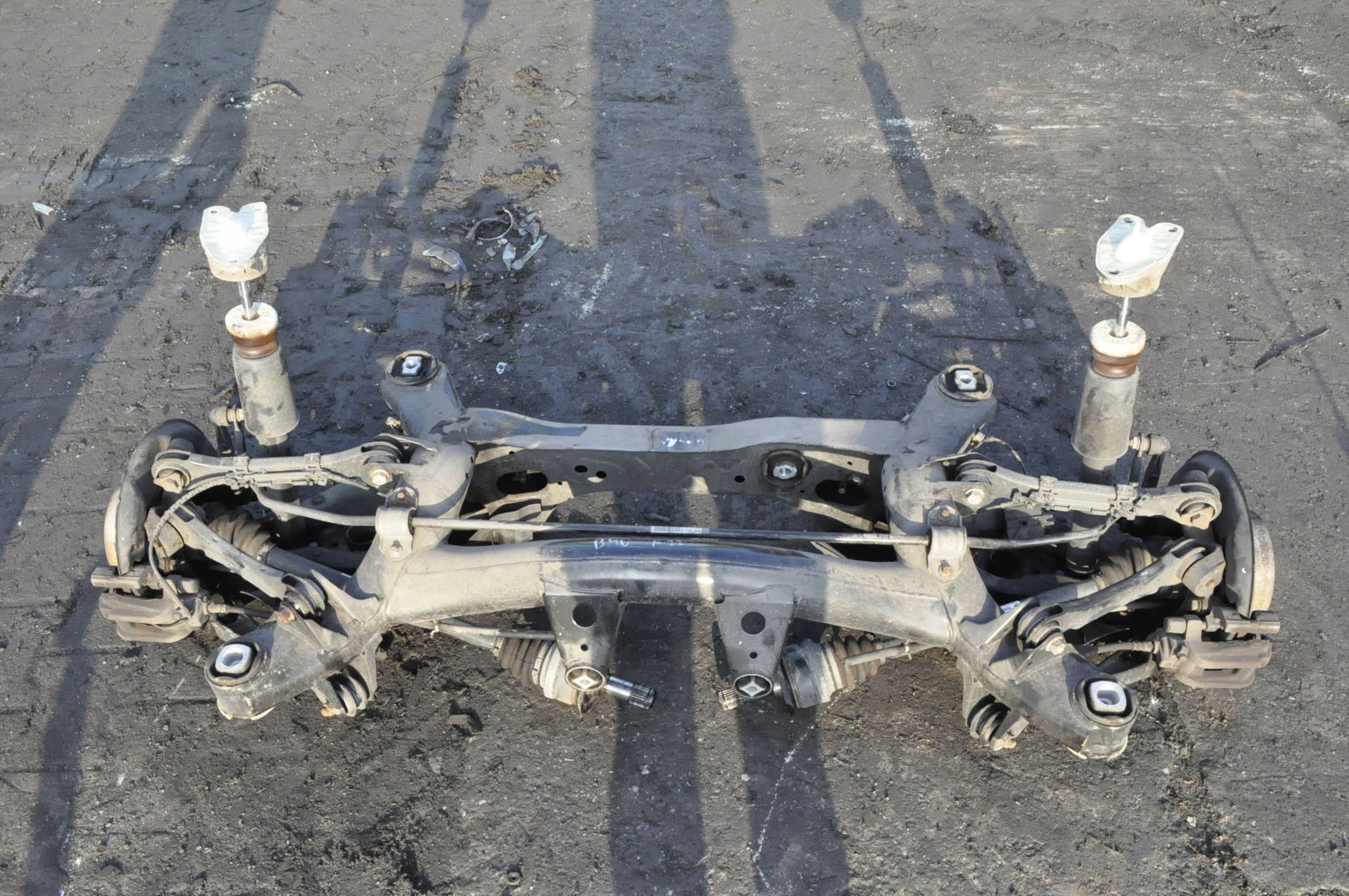 BMW F22 1.5 ZAWIESZENIE BELKA TYŁ