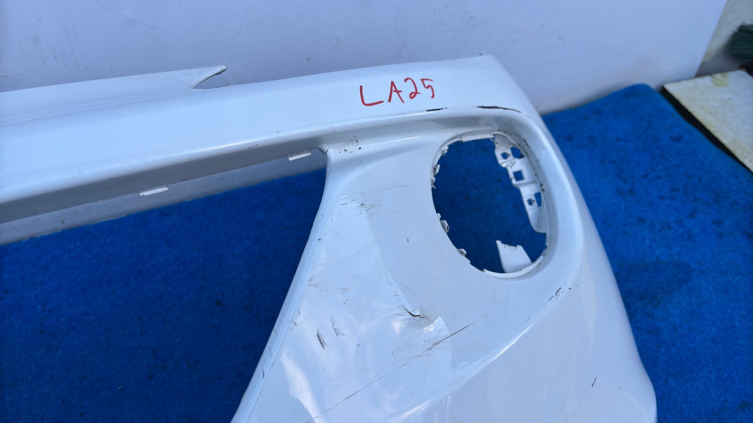 OPEL ADAM bumper front original 13355266 LA25