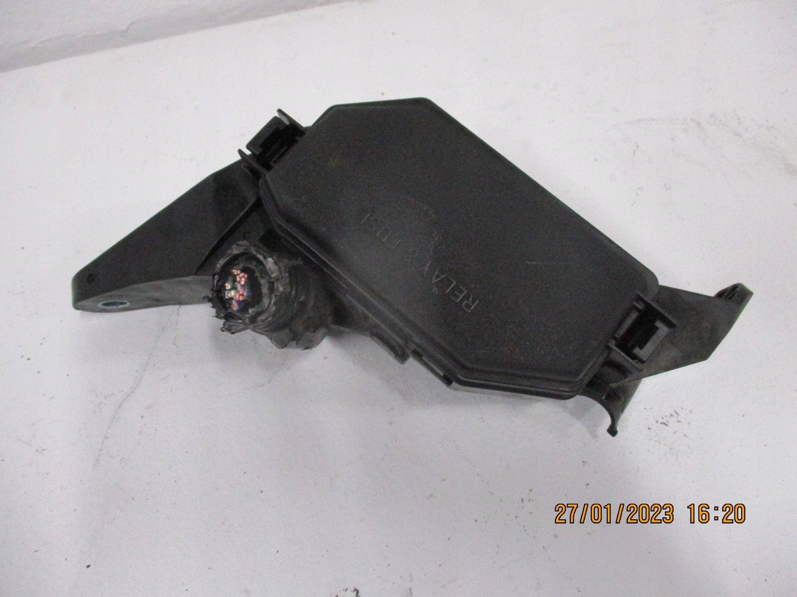 Skrzynka bezpieczników LEXUS UX250 82662-76070