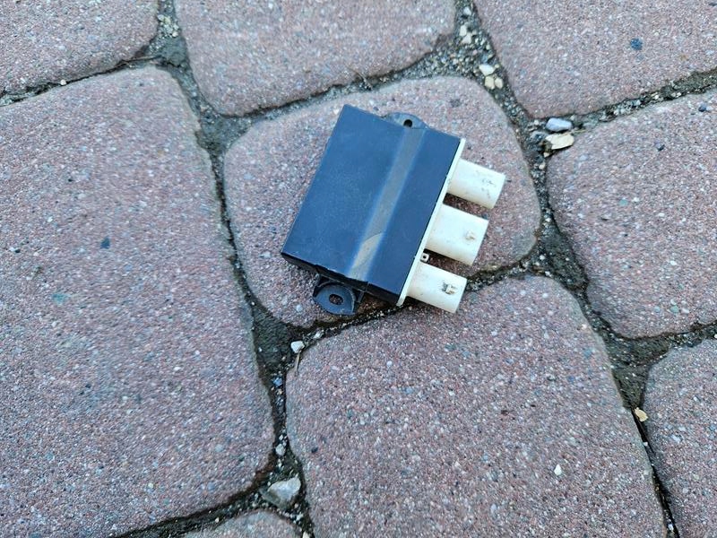 module control unit bonnet Opel Insignia B 23275430