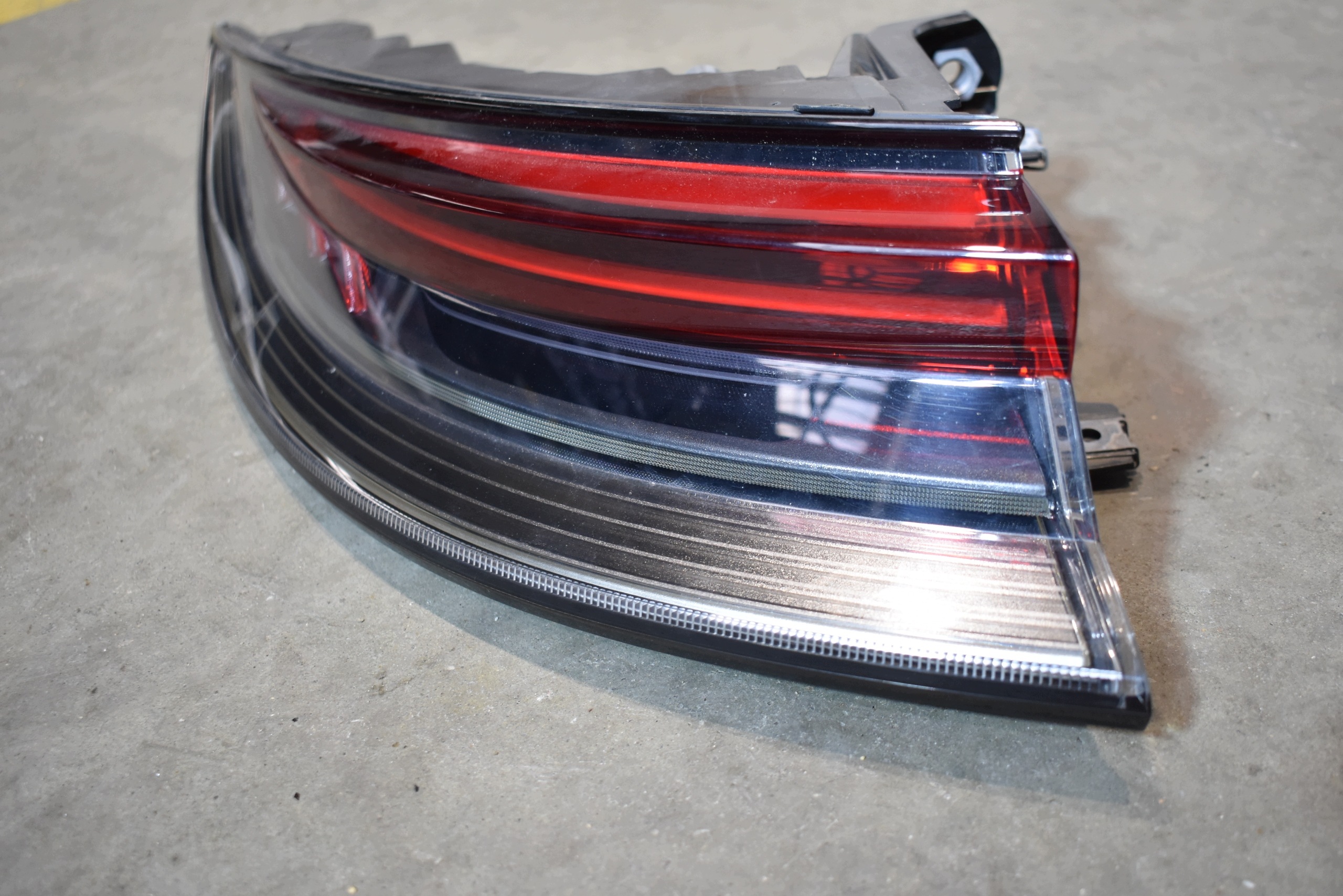 IDEALNE lights rear part rear. KPL. PORSCHE PANAMERA 971 LIFT 1