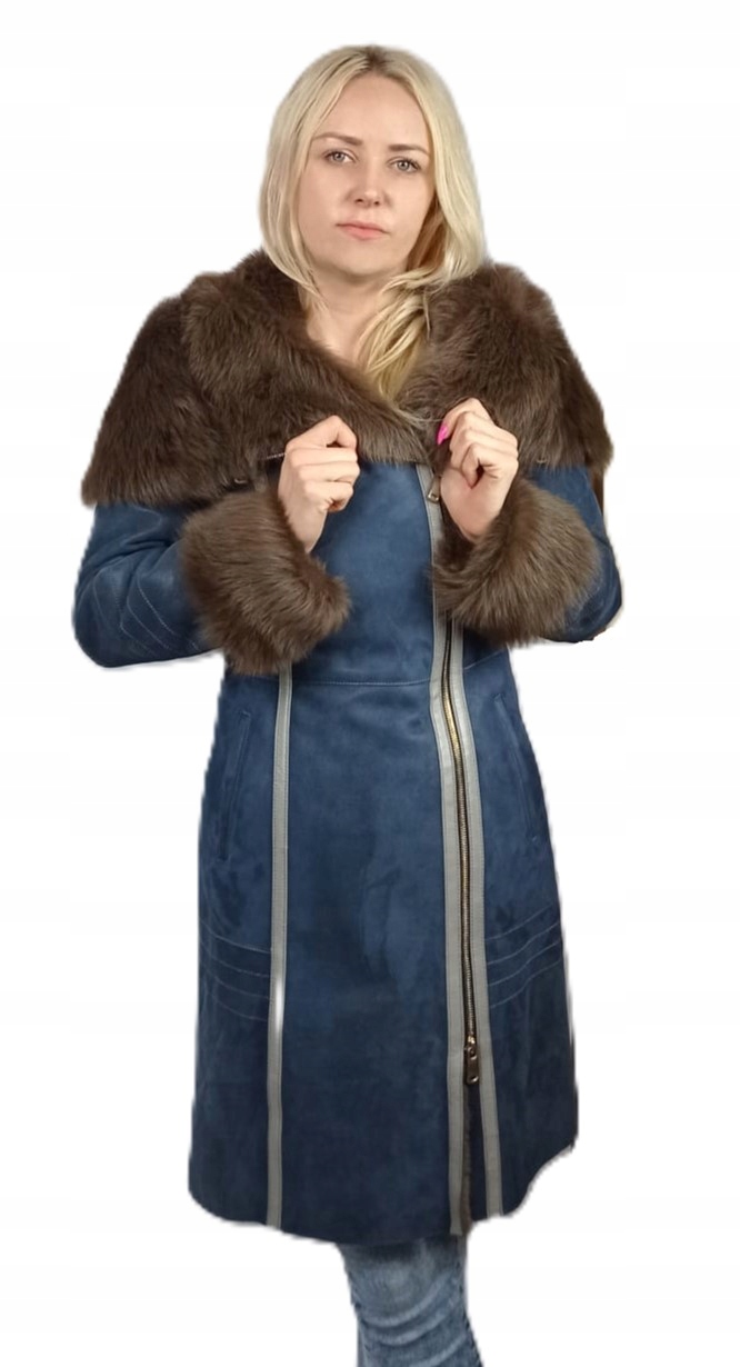 Женская овчина с капюшоном