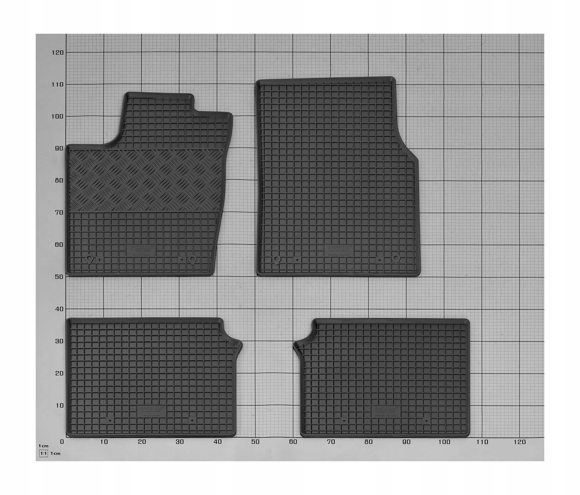 Dywaniki i mata do Jeep Grand Cherokee 2011-2021- Waga produktu z opakowaniem jednostkowym 3 kg