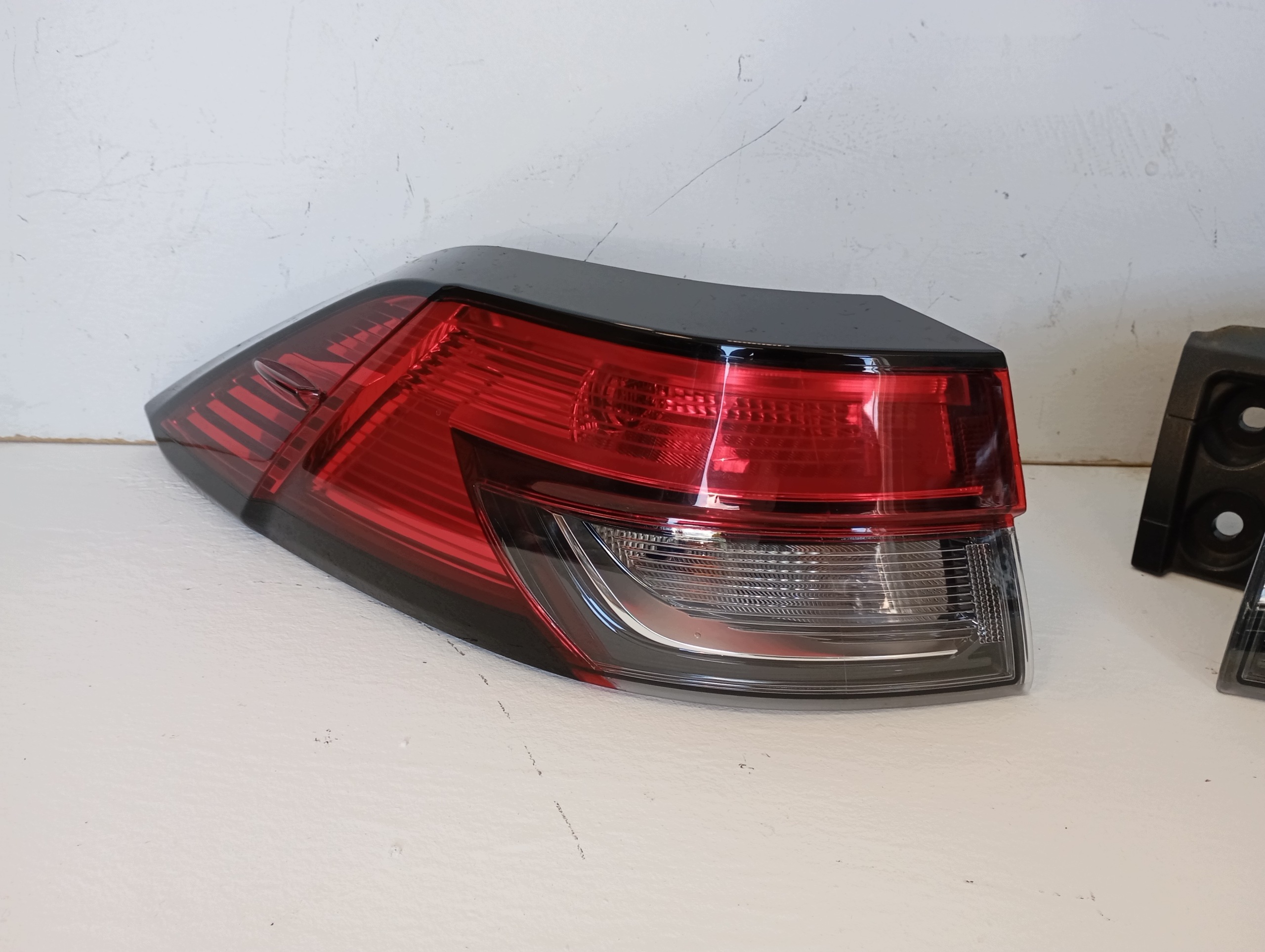 light rear part rear TOYOTA COROLLA CROSS right left