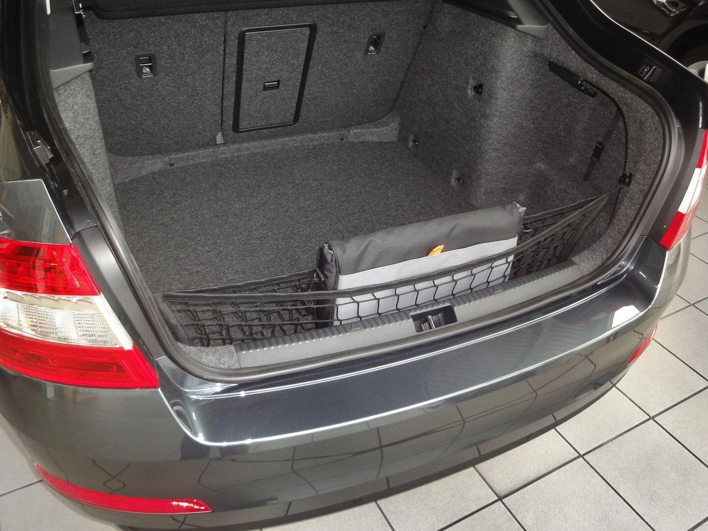 Siatka torba do bagażnika uni 31x72 cm 38445 Rodzaj siatki