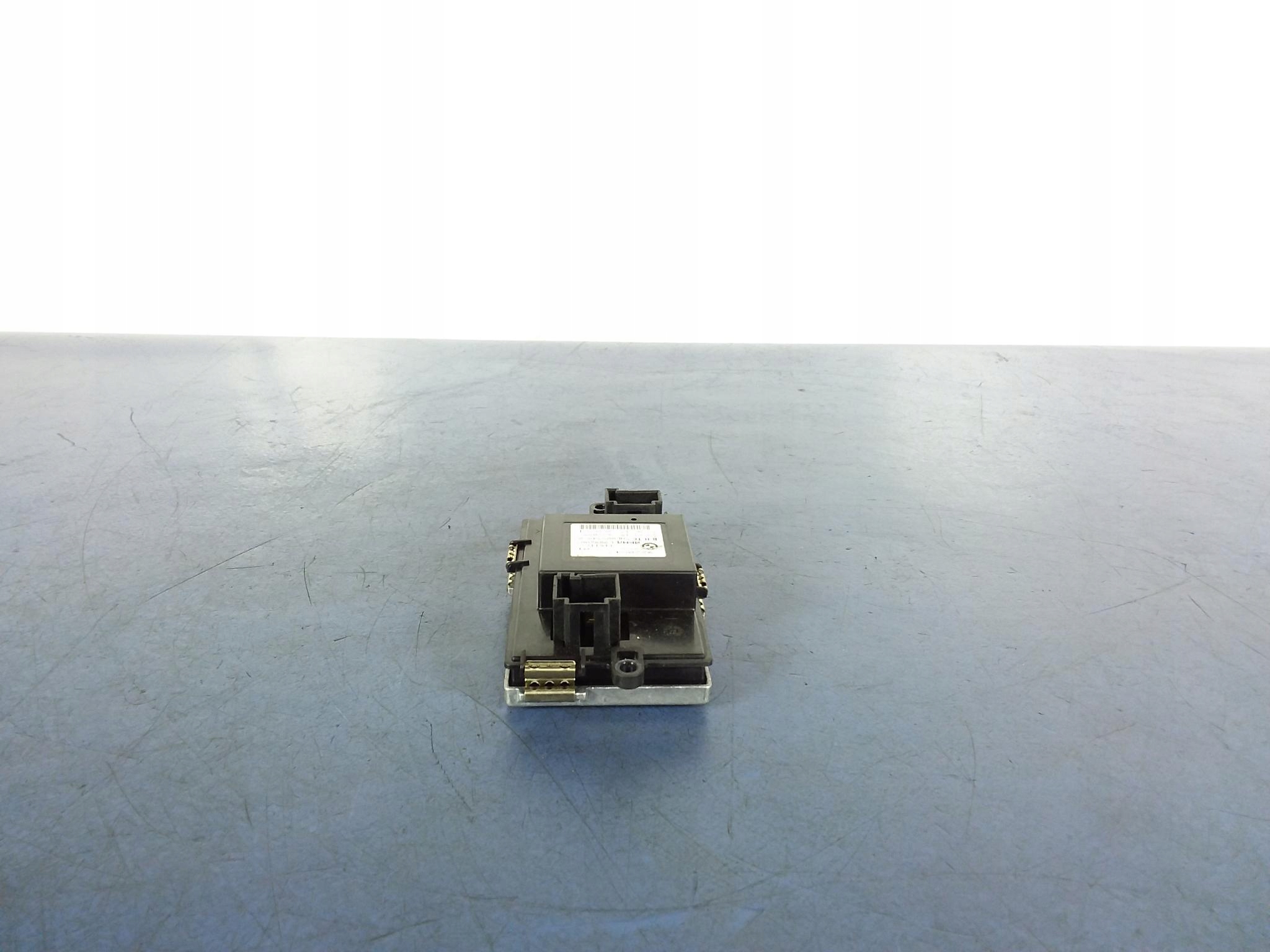 BMW 5 F10 F11 резистор вентилятора 9220847