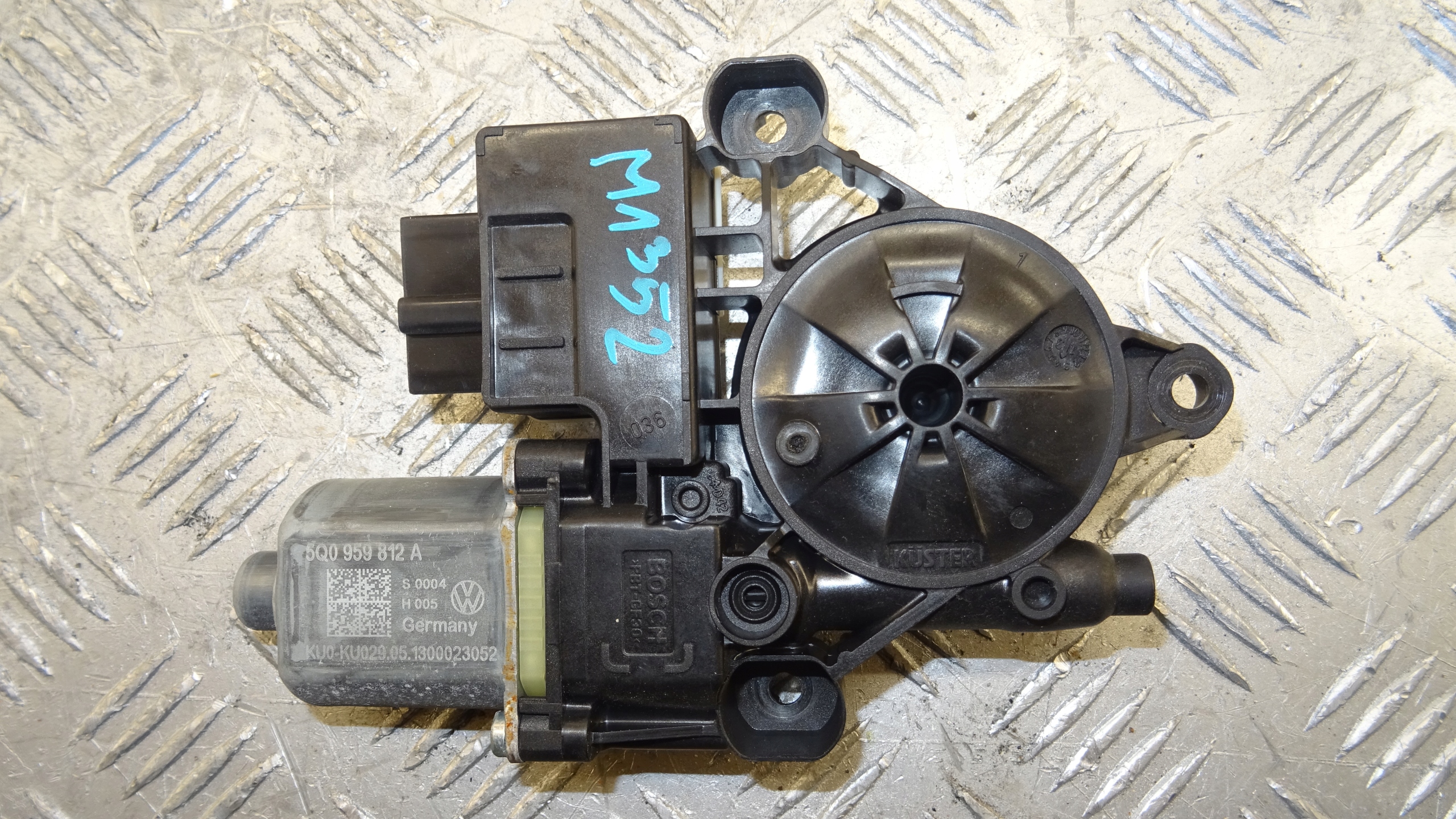mini motor lifting windows right rear part VW SEAT AUDI