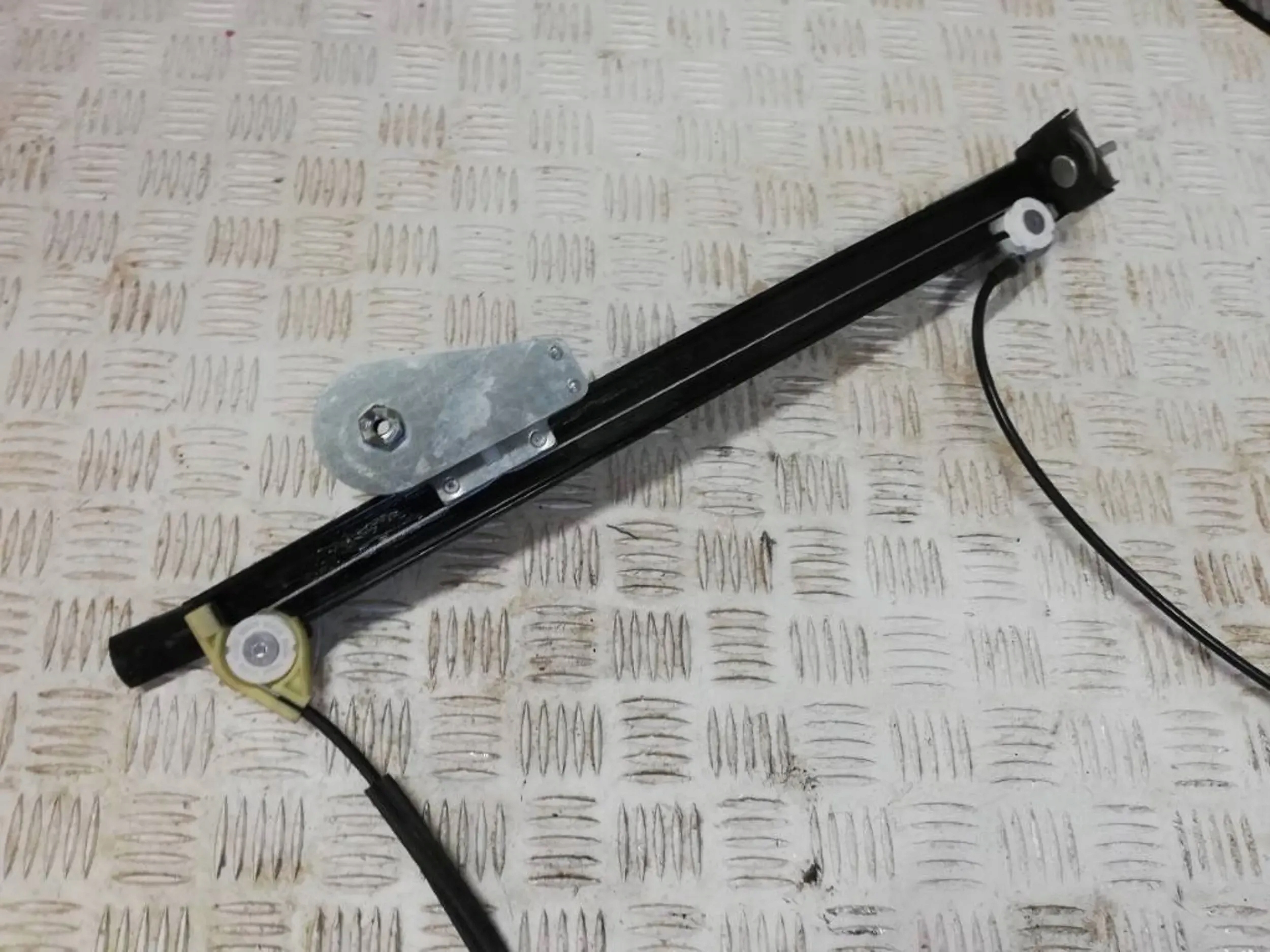 ALFA ROMEO MITO PODNOŚNIK SZYBY LEWY Typ samochodu Samochody osobowe