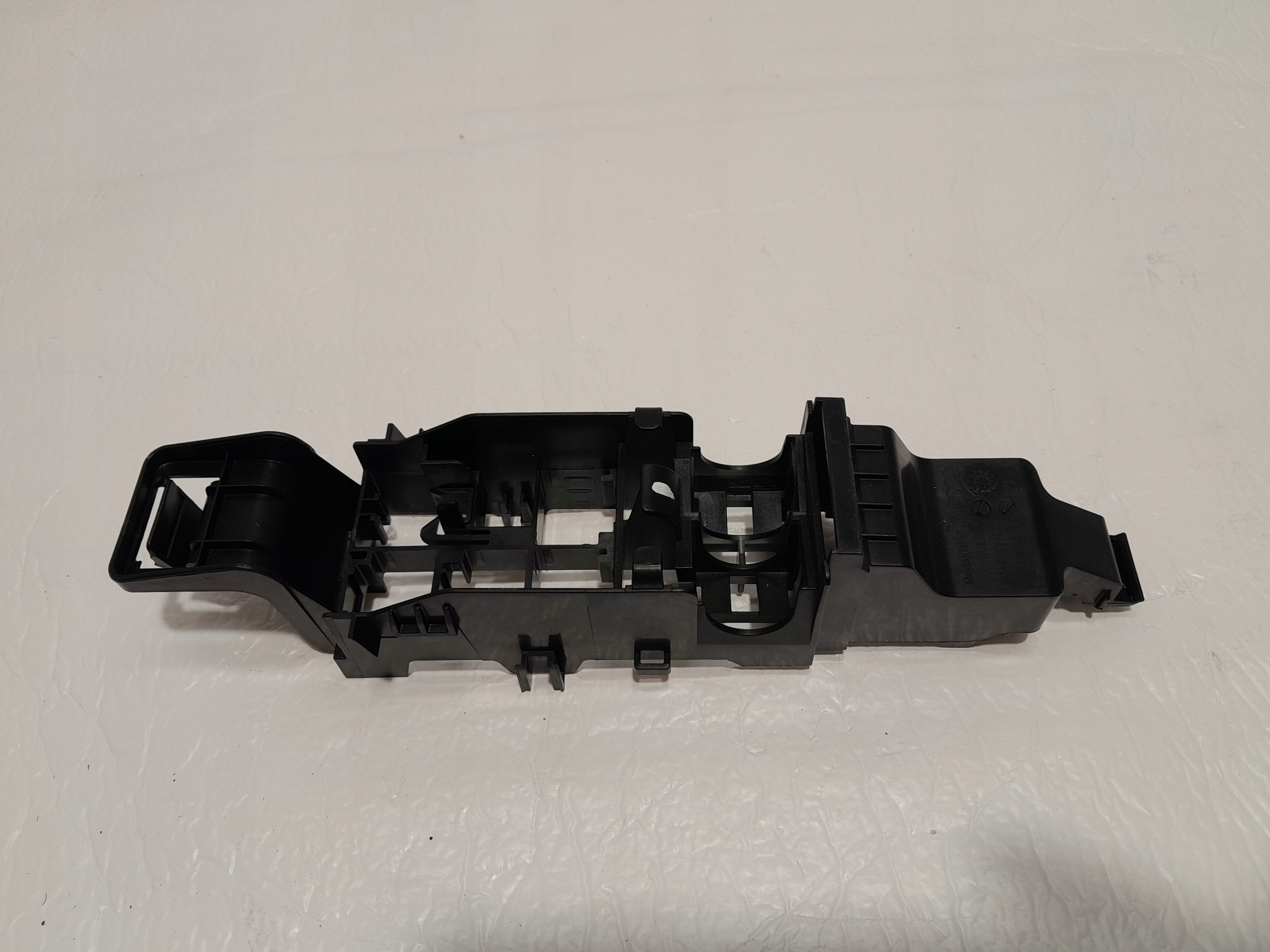 AUDI Q5 80A Halter Grundlage der Sicherungen 80A937545