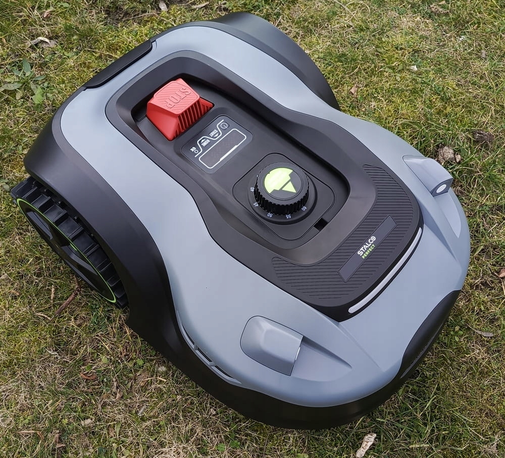 ROBOT KOSZĄCY KOSIARKA AUTOMATYCZNA 2000 m2 STALCO APLIKACJA + MAPOWANIE Seria RM2000US