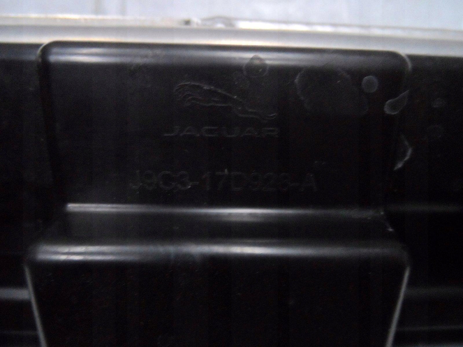 BELKA POD ZDERZAK TYŁ JAGUAR E-PACE J9C3-17A963 Strona zabudowy tył