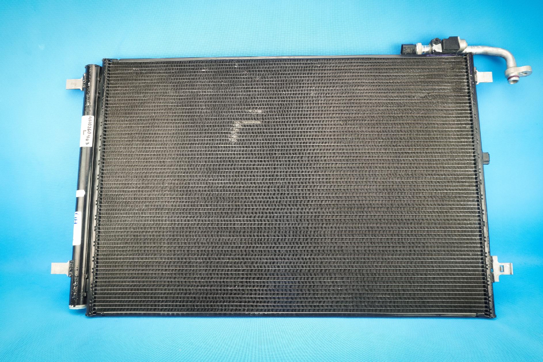 Radiateur climatisation Audi A8 4H 4H0260401L 4H0260403L