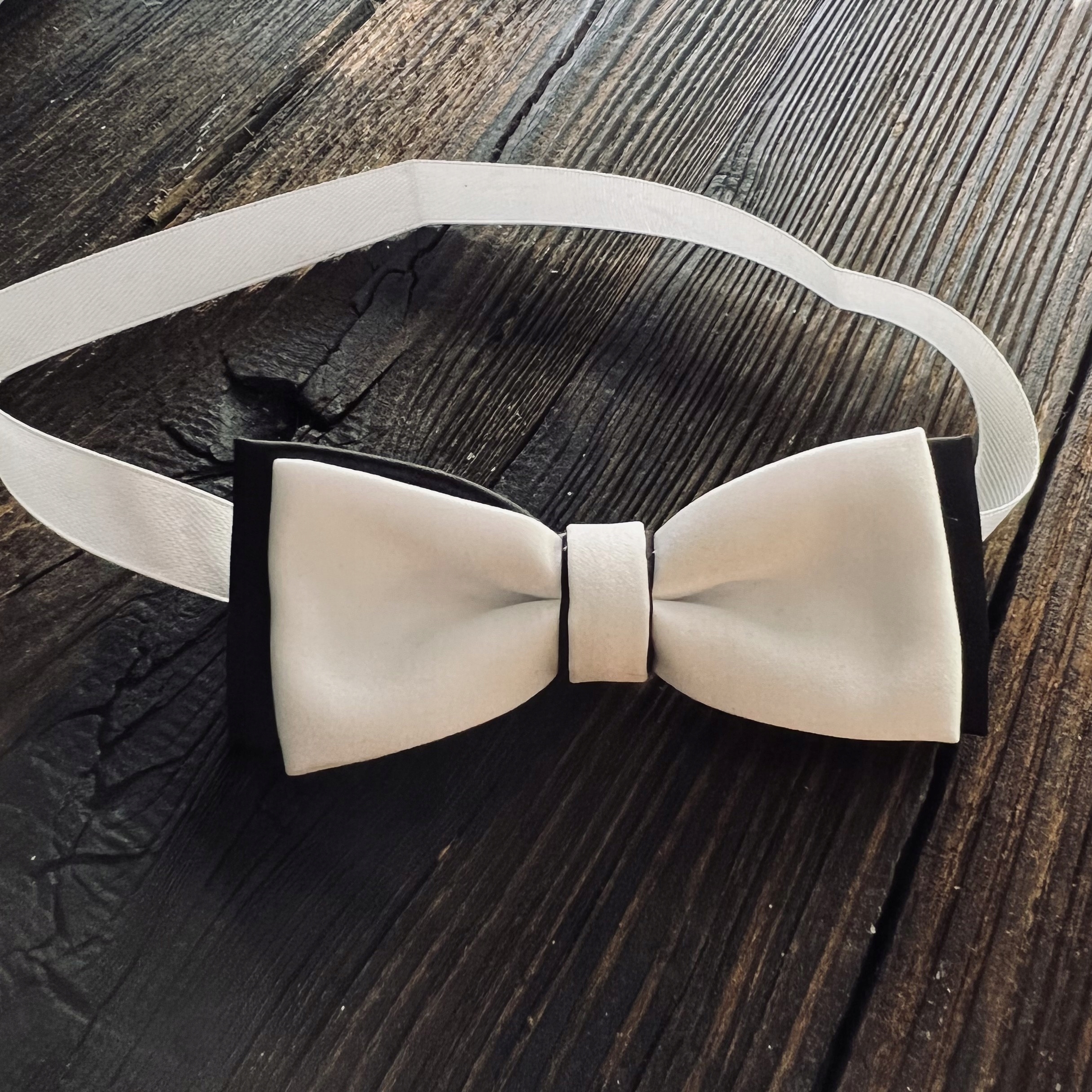 Muszka komunijna klasyczna czarny