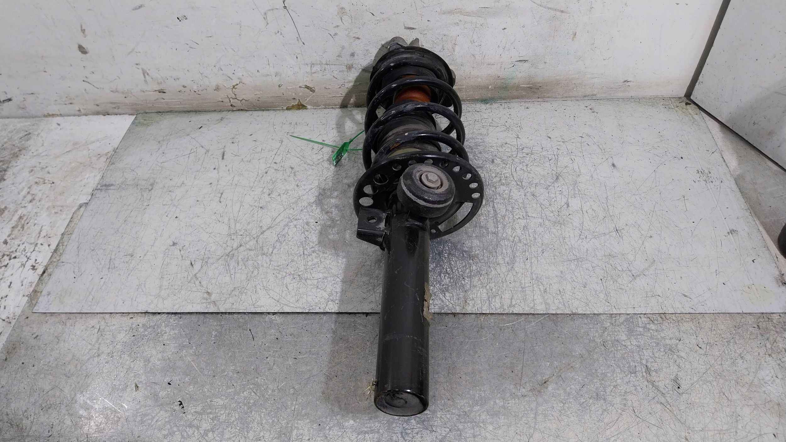 shock absorber left front 6890943 BMW G01 X3 G02 X4 XDRIVE